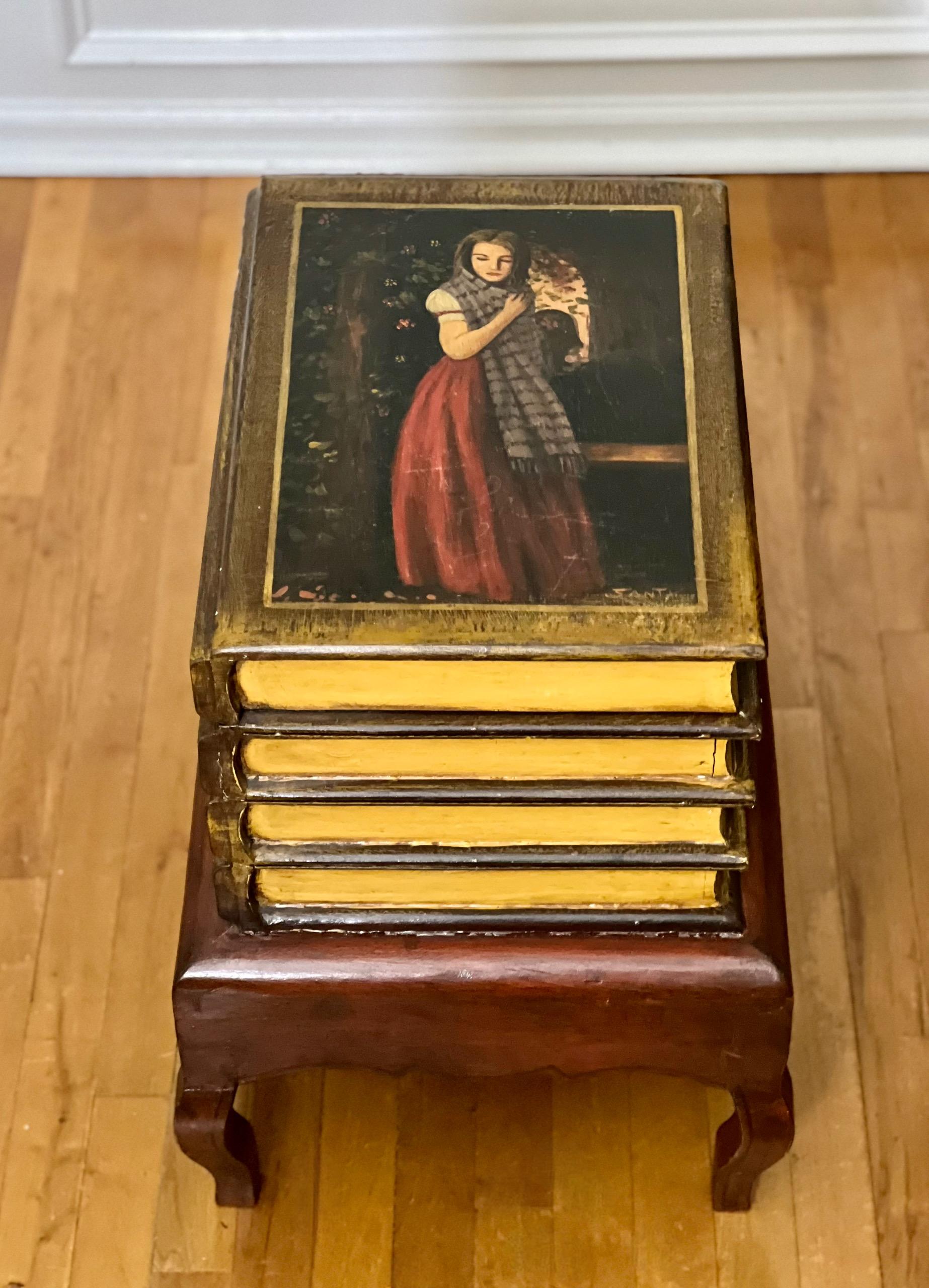 Table en fausses livres du 20e siècle avec peinture de portraits et rangement à relever Bon état - En vente à Doylestown, PA