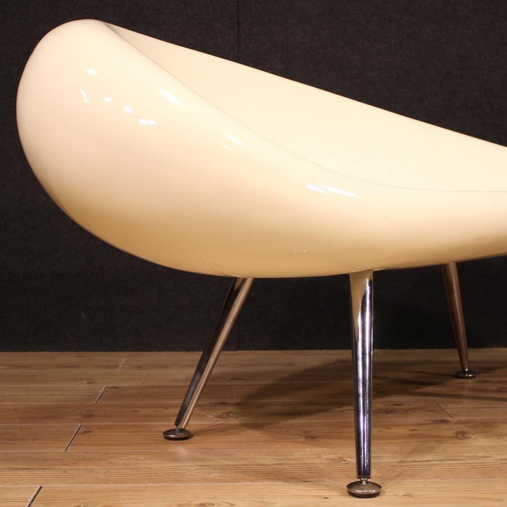 20th Century Fiberglass and Chromed Metal Italian Design Sofa, 1970 en venta 5