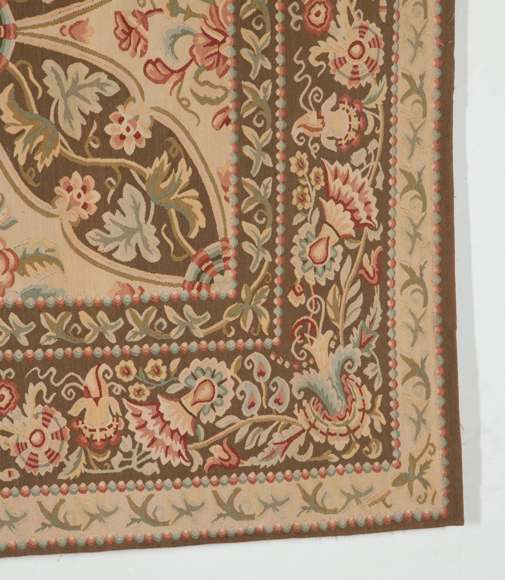 Tappeto Aubusson del XX secolo dal design Savonnerie in vendita 4