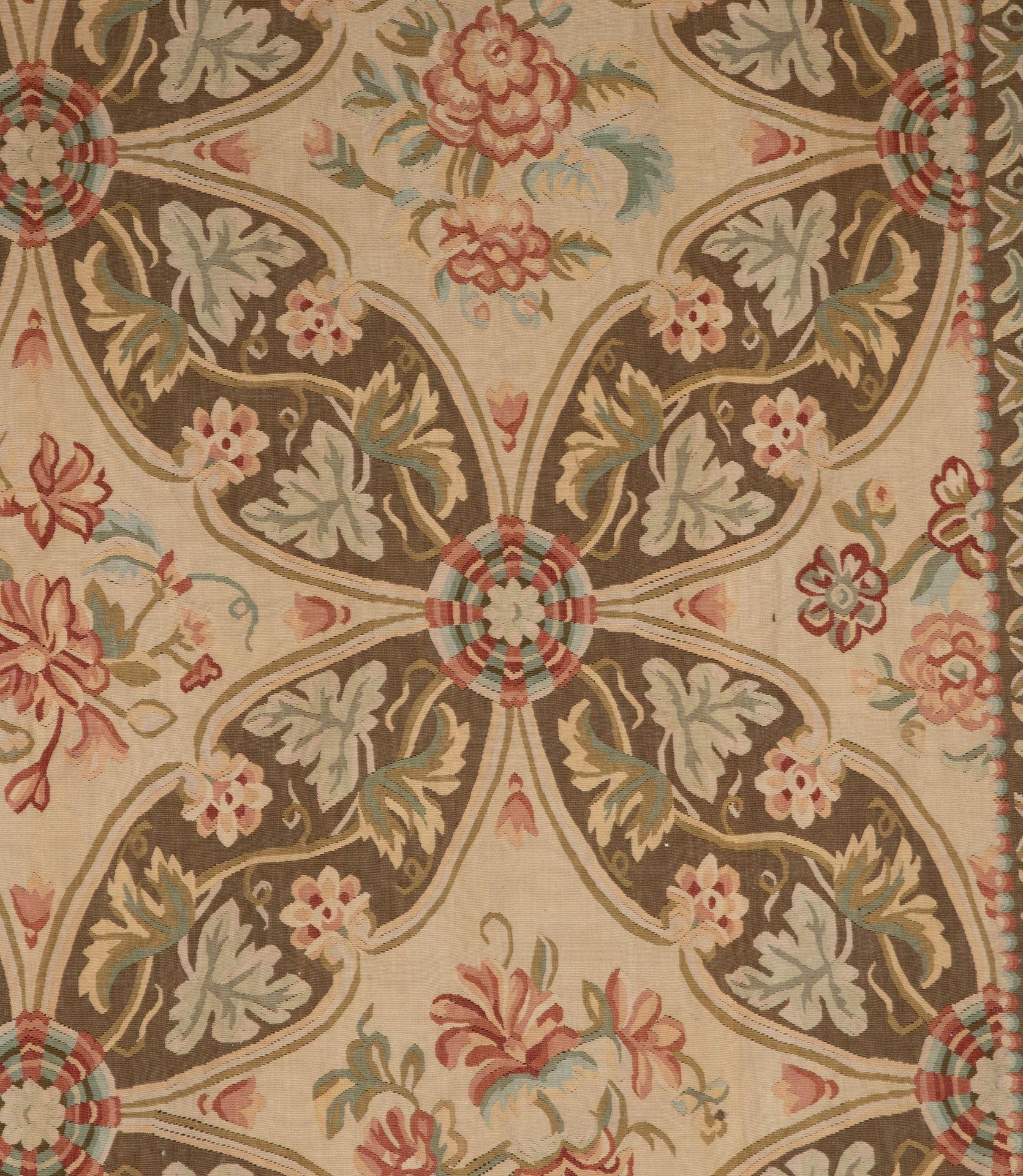 Tappeto Aubusson del XX secolo dal design Savonnerie in vendita 1