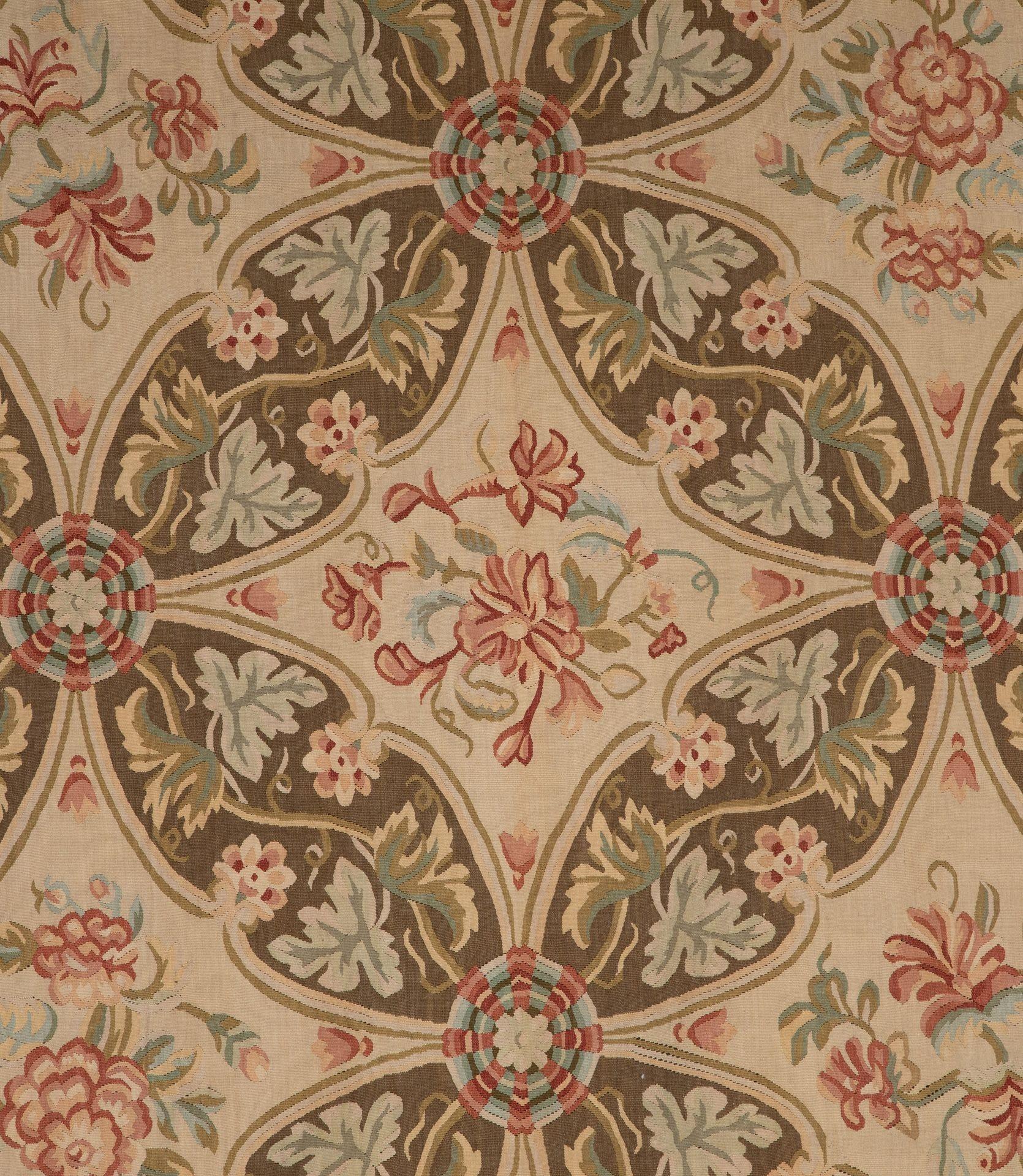 Tappeto Aubusson del XX secolo dal design Savonnerie in vendita 2