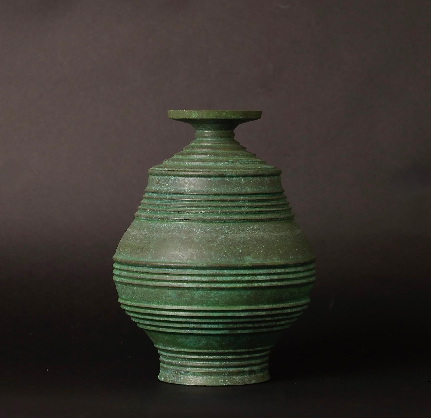 Showa Vaso in bronzo pregiato del XX secolo di Okado Isao in vendita