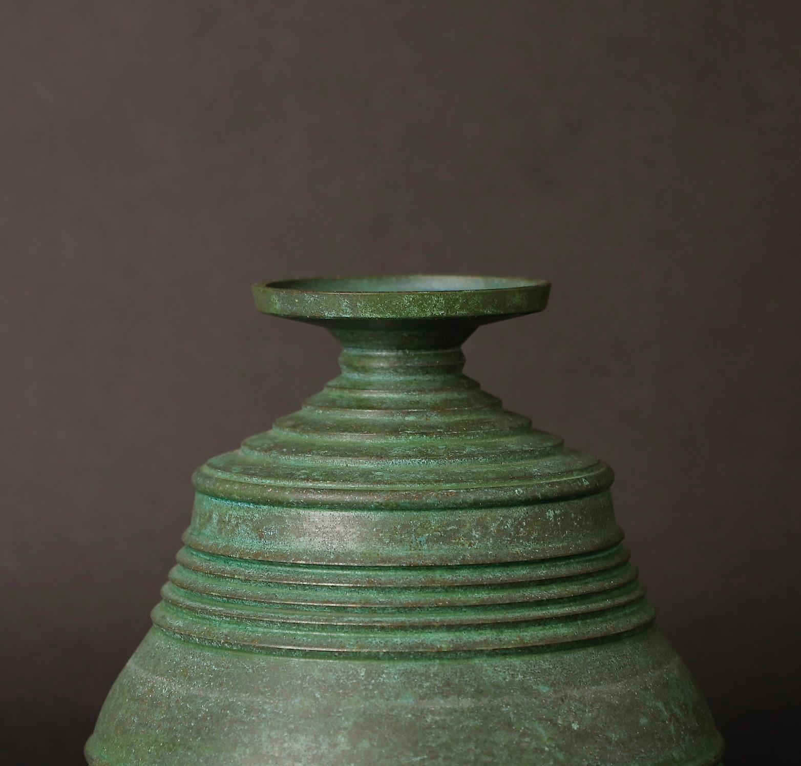 Vaso in bronzo pregiato del XX secolo di Okado Isao In condizioni buone in vendita a Fukuoka, JP