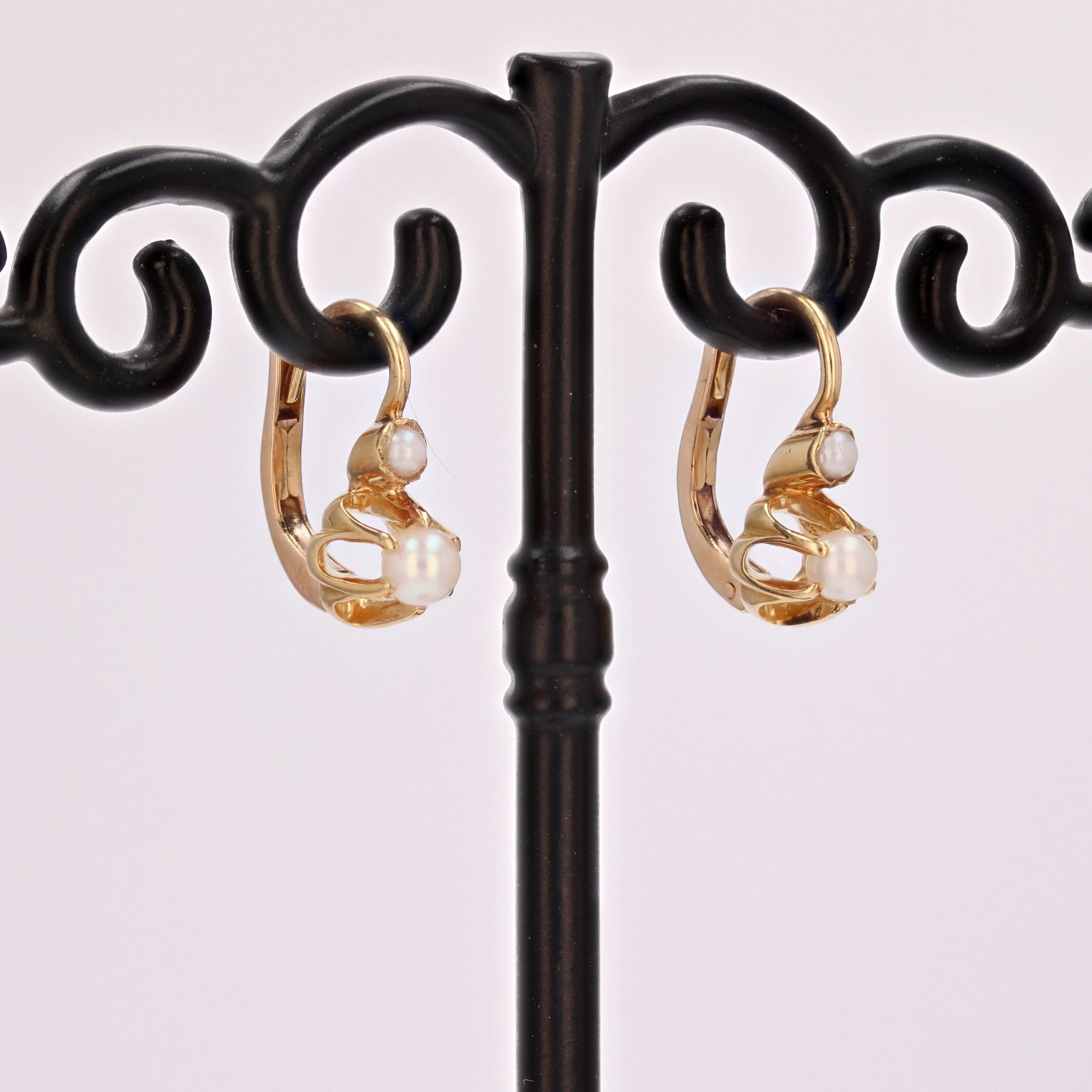 Boucles d'oreilles à levier en or jaune 18 carats et perles fines du 20e siècle Pour femmes en vente