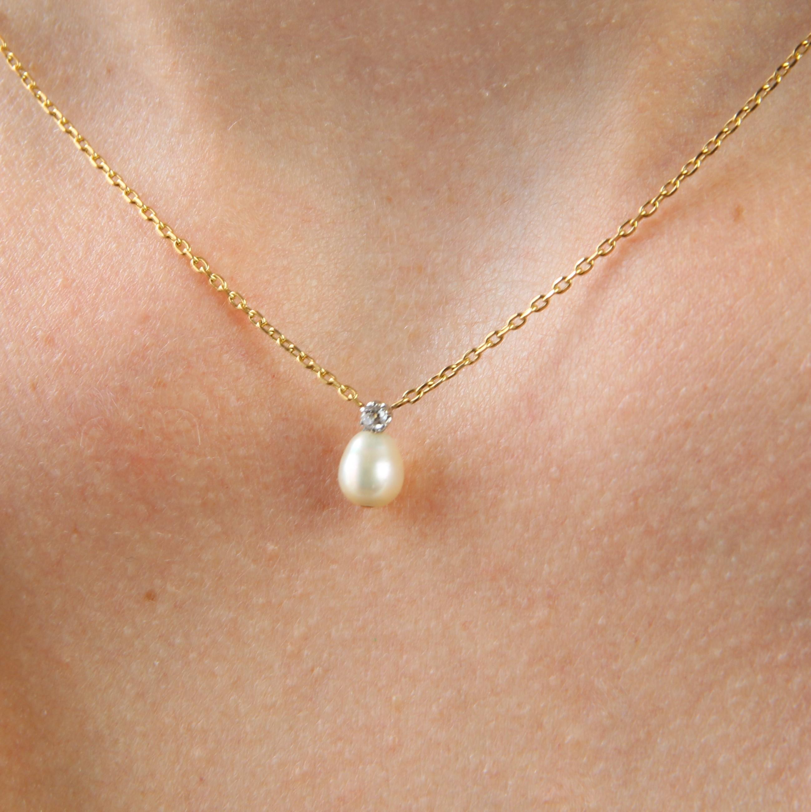 20th Century Fine Pearl and Diamond 18 Karat Yellow Gold Necklace For Sale 3