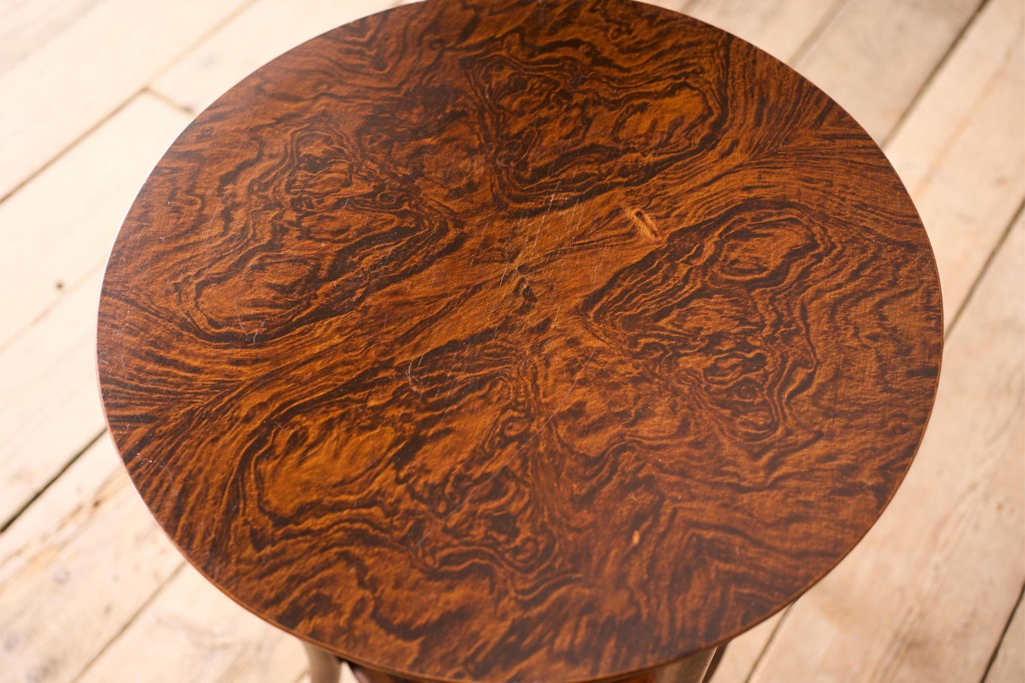 Hêtre Table d'appoint en bois de Fischel du 20e siècle en vente