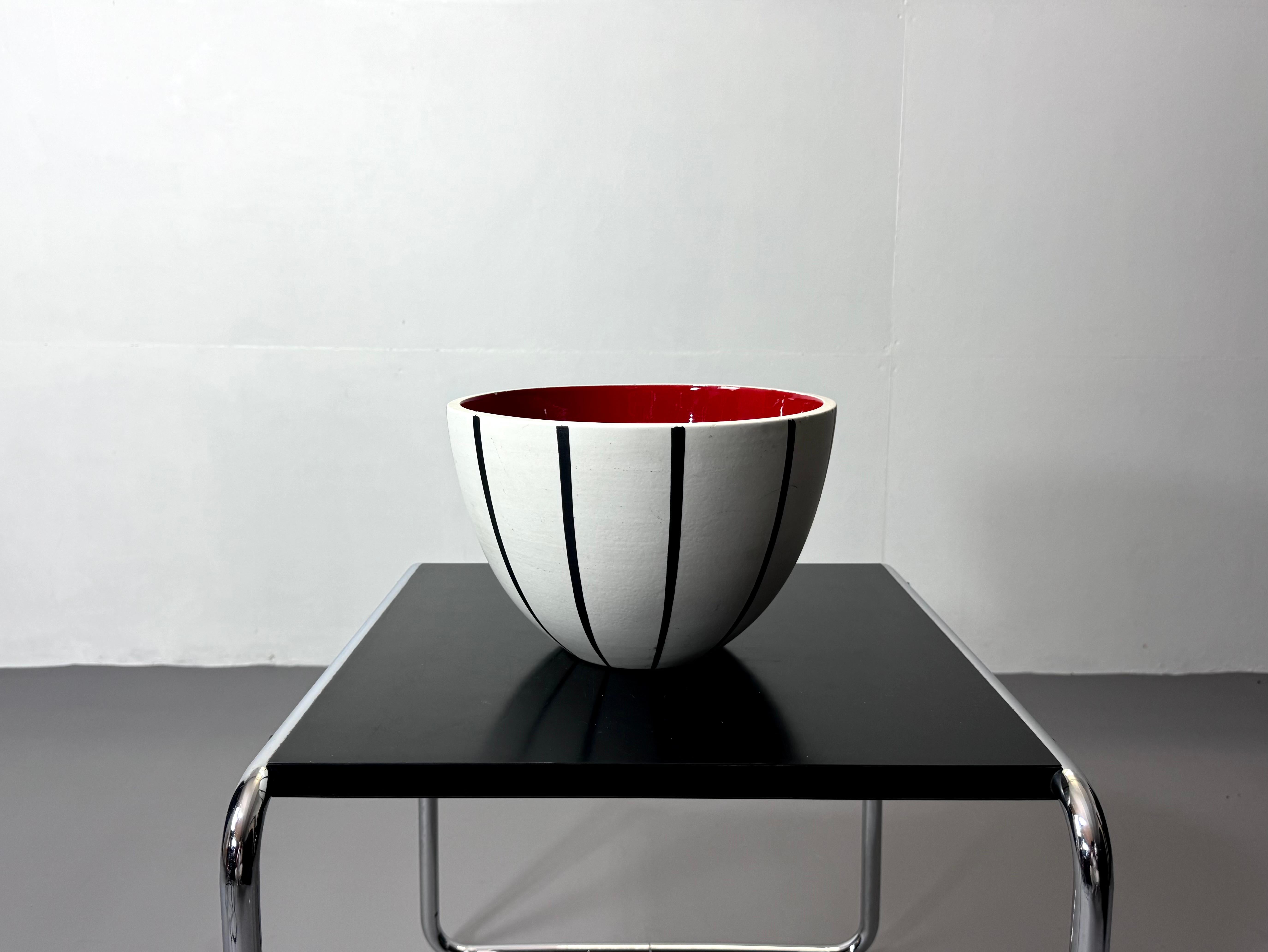Mid-20th Century 20th Century Flavia Montelupo Italy Ceramic Bowl For Sale
