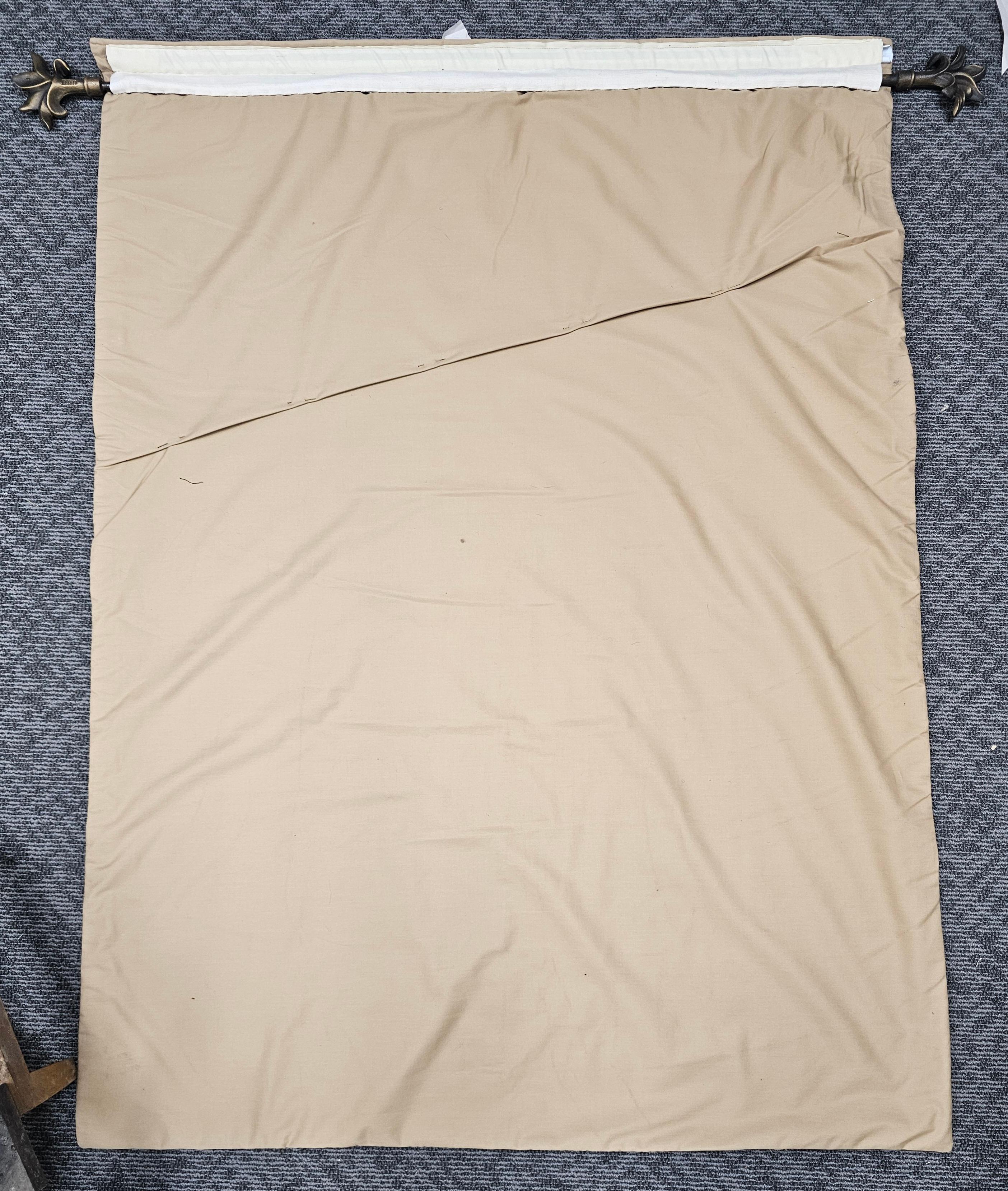 Tapisserie murale de style flamand du 20e siècle avec barre de suspension en vente 3