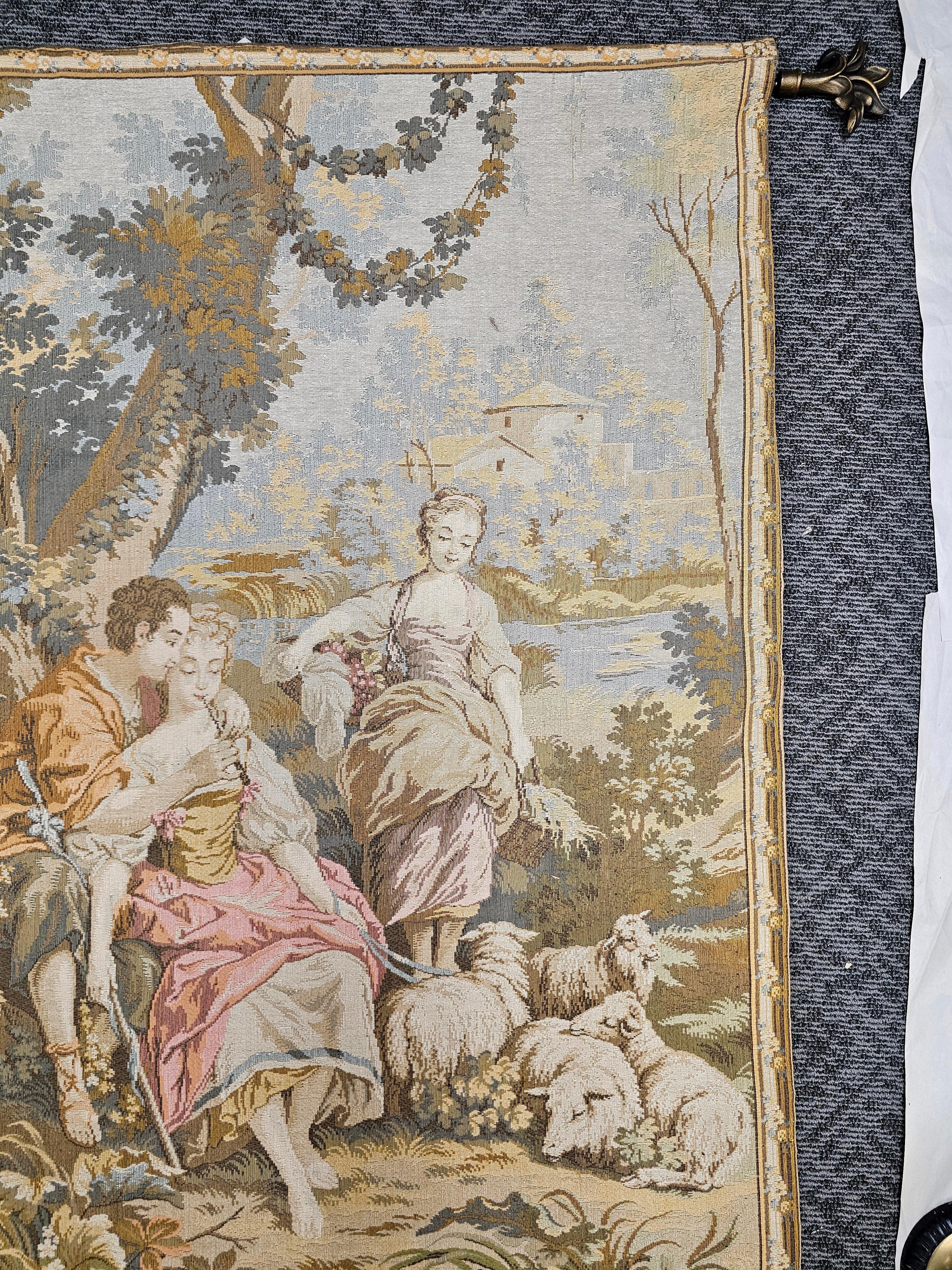 Tapisserie murale de style flamand du 20e siècle avec barre de suspension Bon état - En vente à Germantown, MD