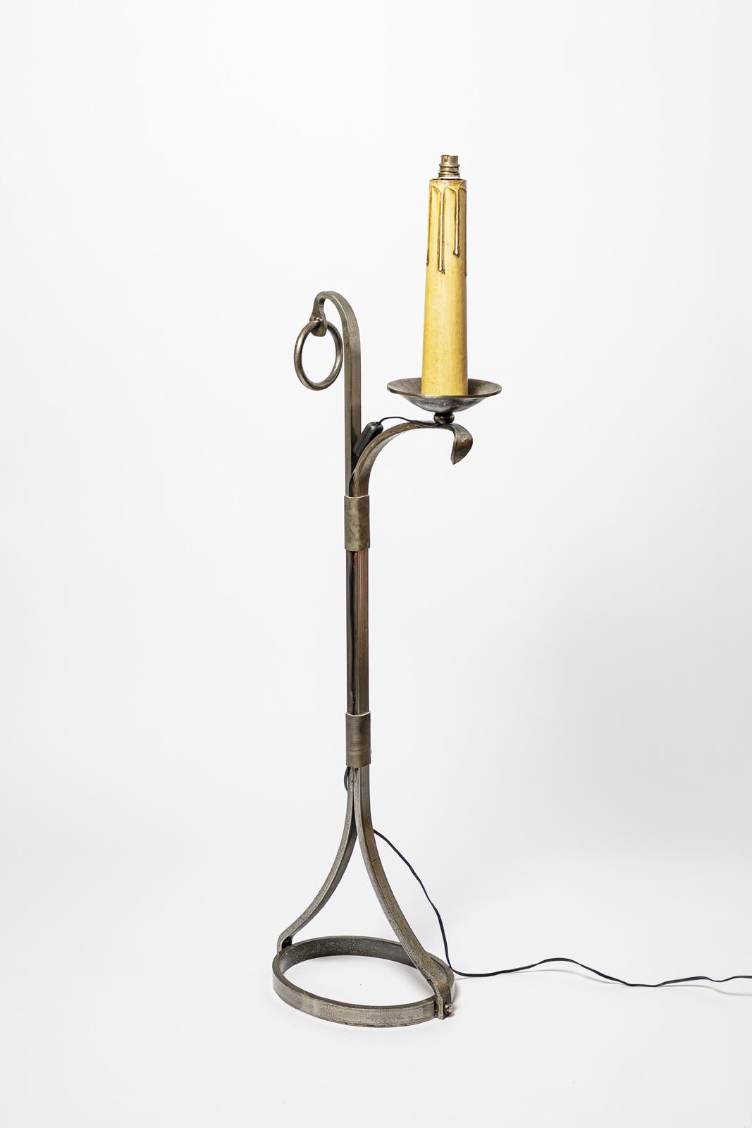 Lampadaire métal et cuir du 20ème siècle par Jean Pierre Ryckaert Style de l'adnet Excellent état - En vente à Neuilly-en- sancerre, FR