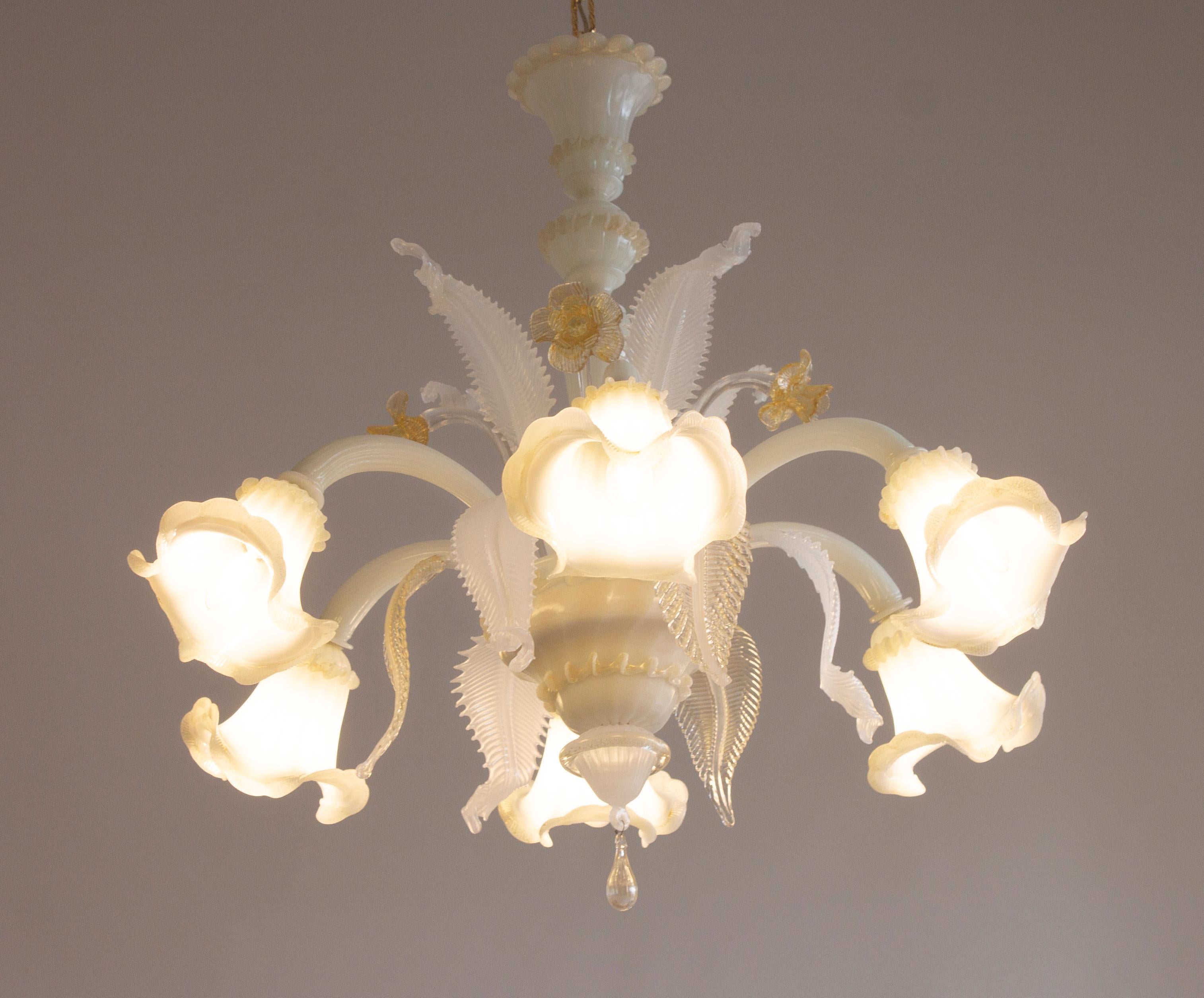 Italian 20th Century Floral Chandelier in Silk-and-amber-colored Murano Glass, with Gold For Sale