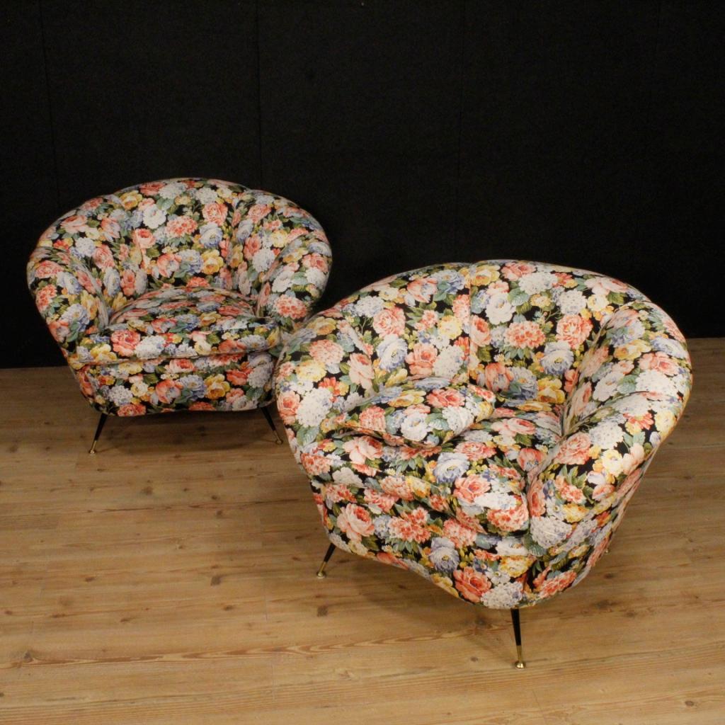 20th Century Floral Fabric Italian Pair of Design Armchairs, 1960 5
