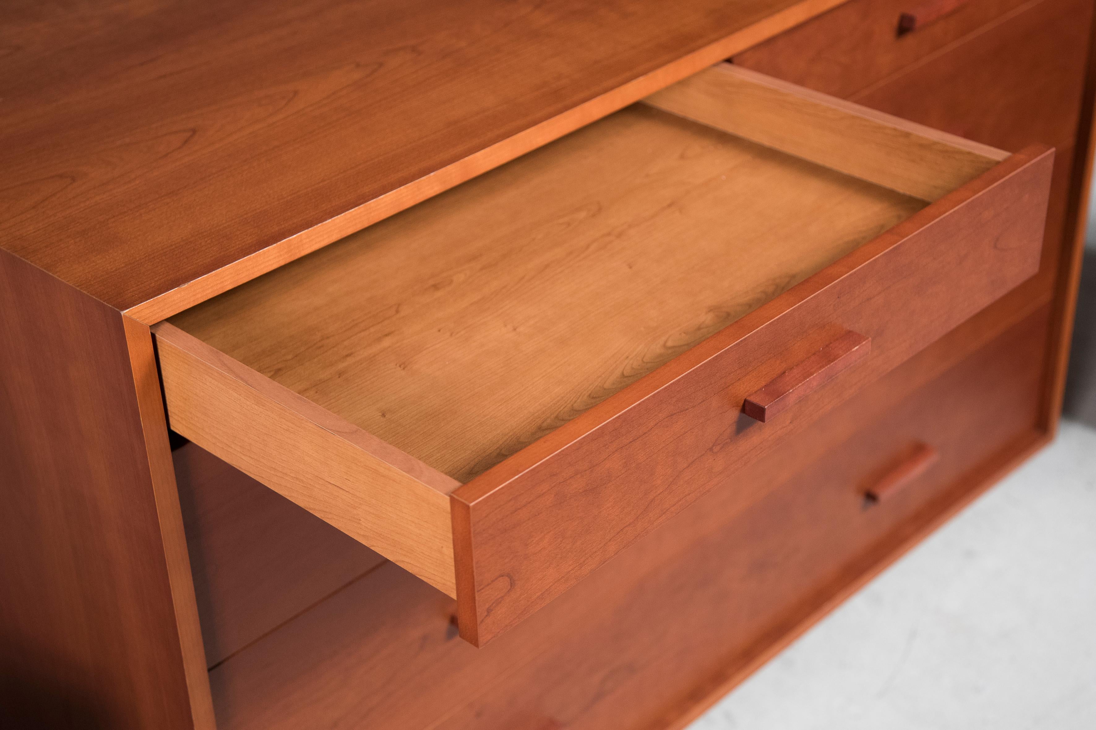 20th Century FLOU Dresser and Pair of Bedside Tables 5