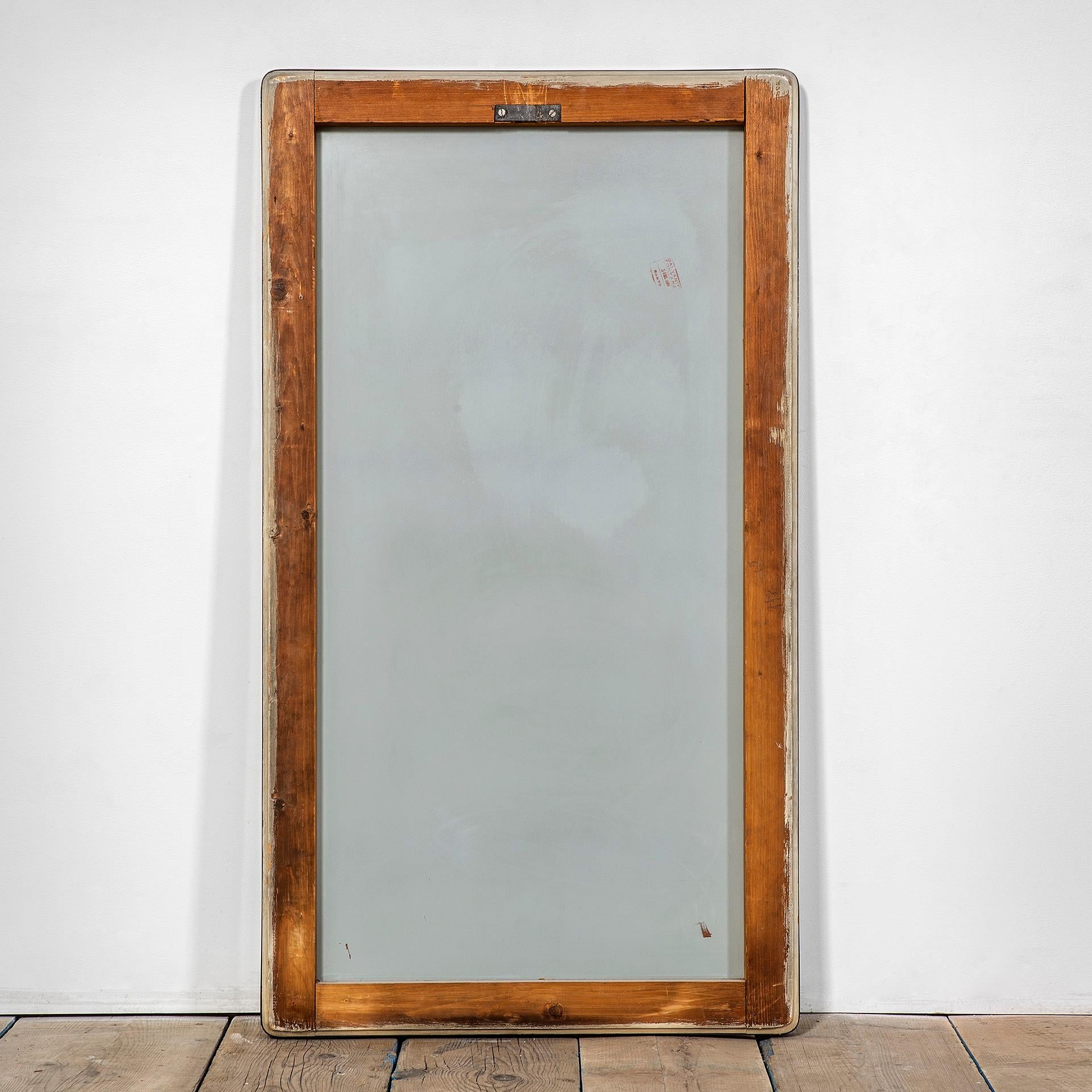 20th Century Fontana Arte Big Wall Mirror with Brass Frame with Tag 1950s In Good Condition In Turin, Turin