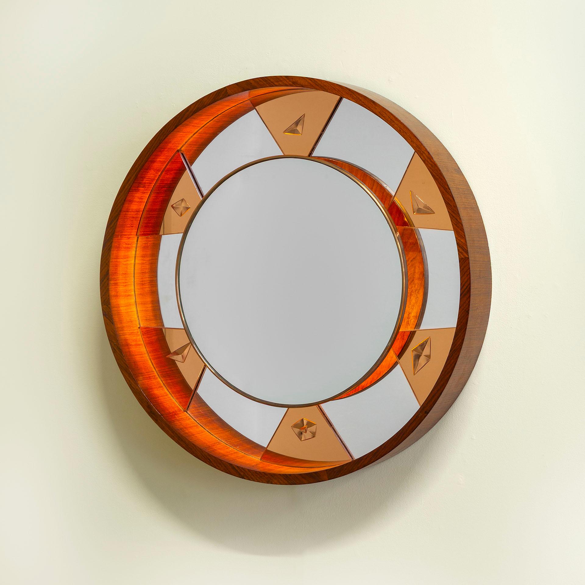 Italian 20th Century, Fontana Arte Illuminated Wall Mirror 1950s For Sale