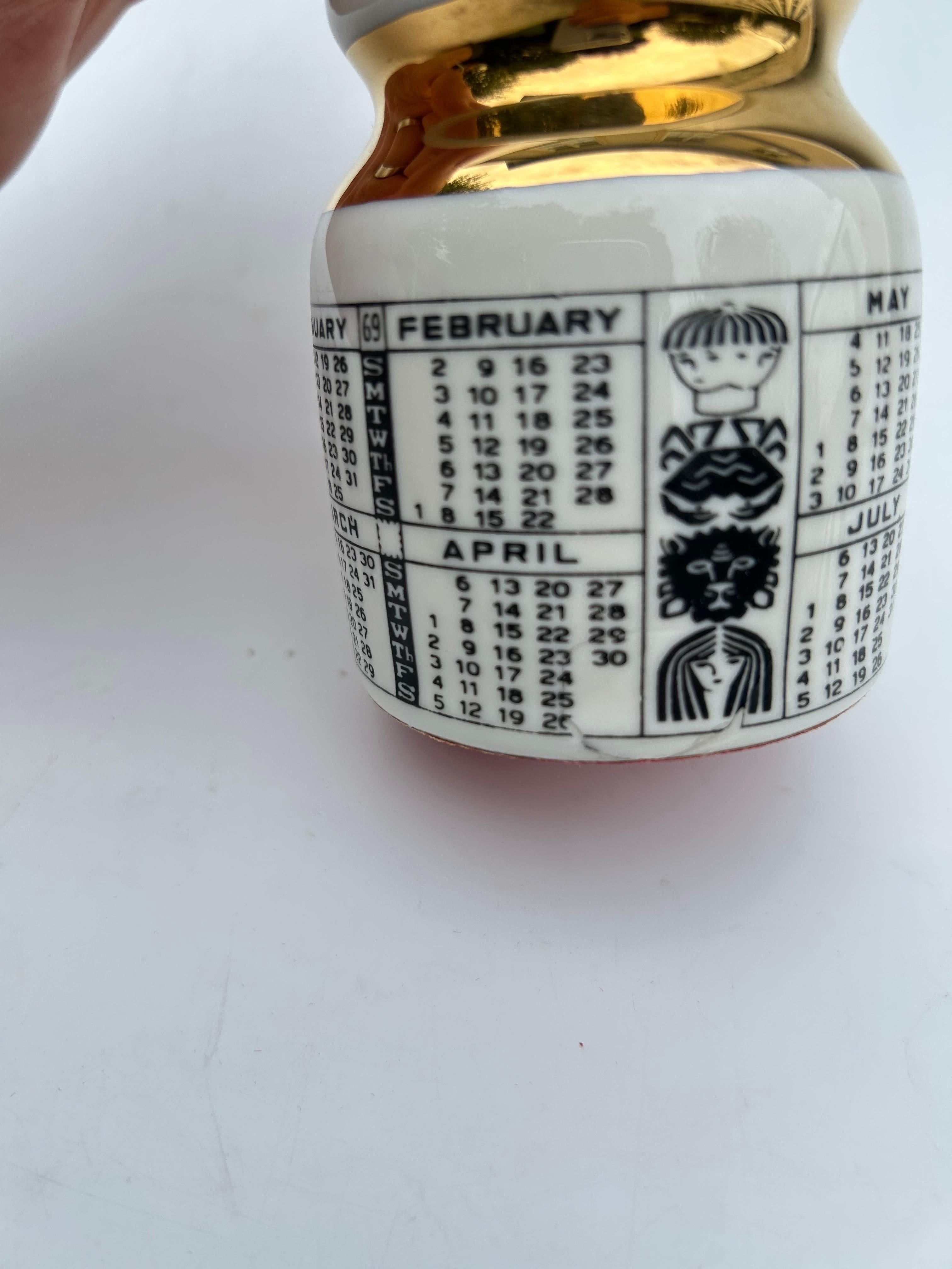 20th Century Fornasetti Milano Happy 1969 Paperweight Calendar Porcelain Gilt 2