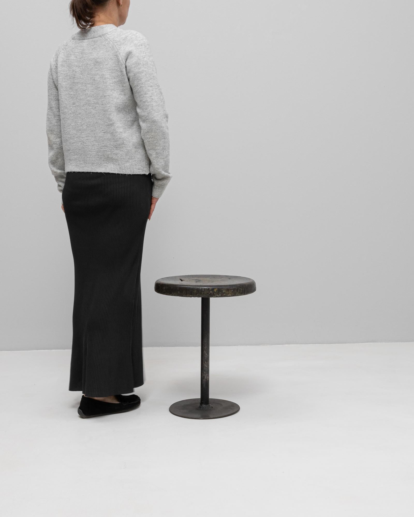 Français France, 20e siècle Tabouret en métal avec assise en bois en vente