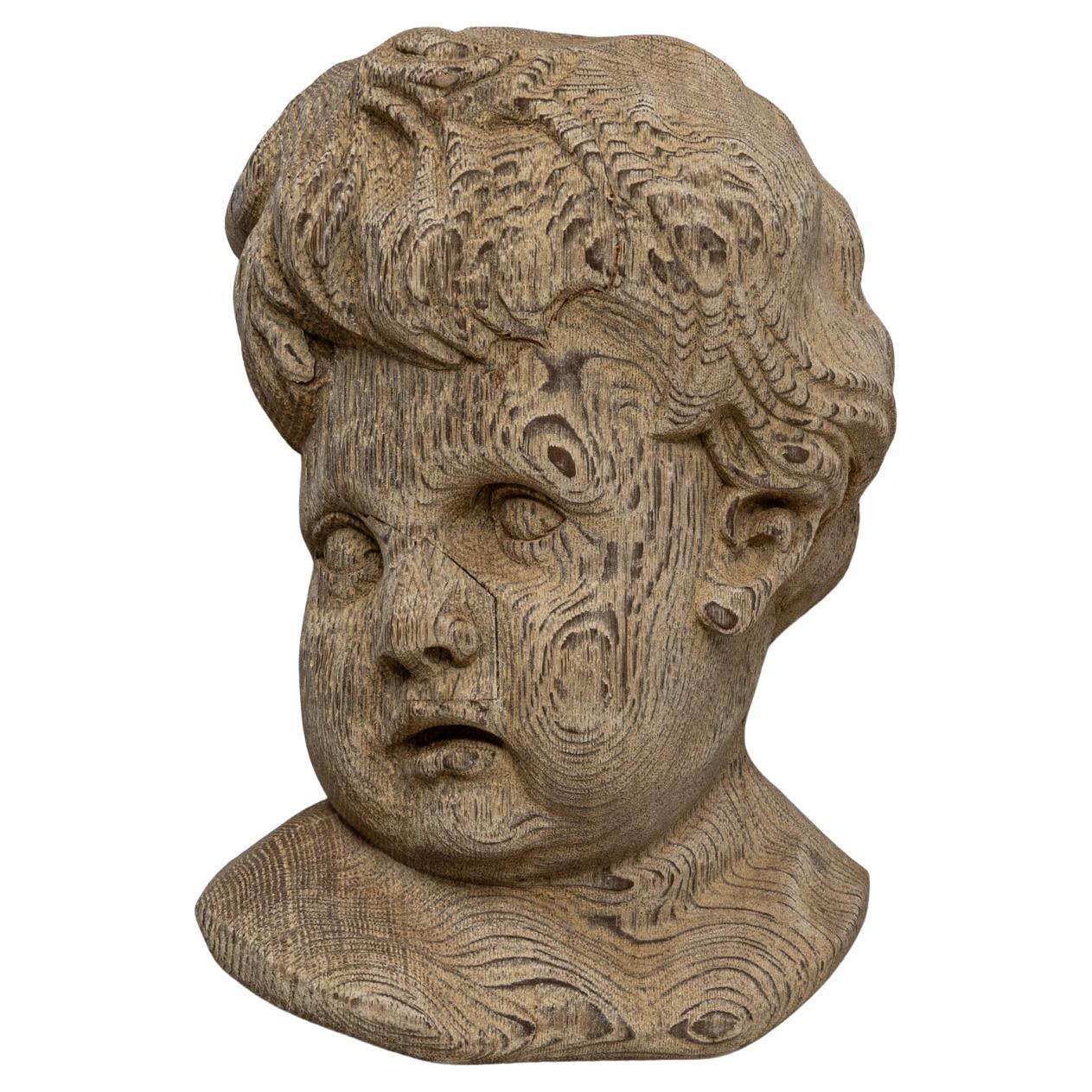 20ème siècle France Sculpture murale en Oak Oak d
un bébé en vente