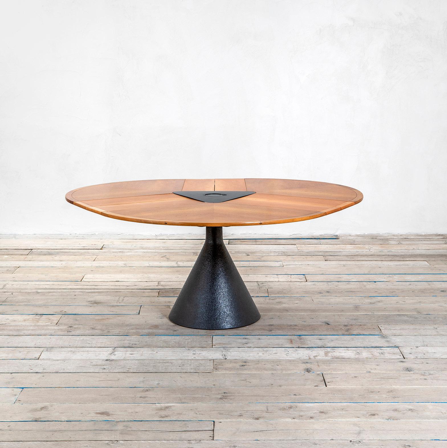 20th Century Francesco Fois Round Table Mod. Click Extensible for Bernini '80s In Good Condition In Turin, Turin
