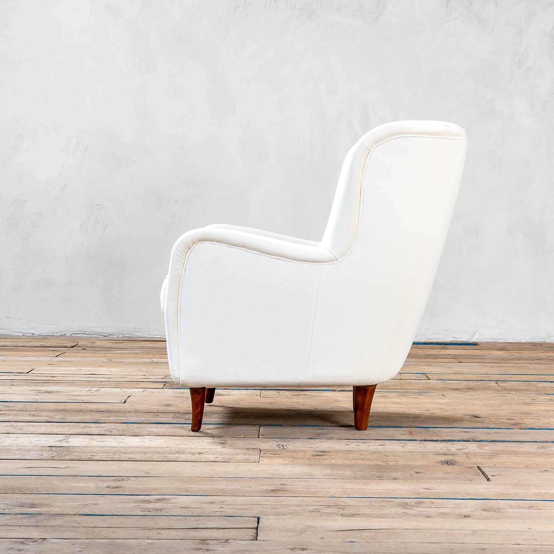 italien Paire de fauteuils Franco Albini « Attr. » du 20ème siècle en tissu blanc des années 50 en vente