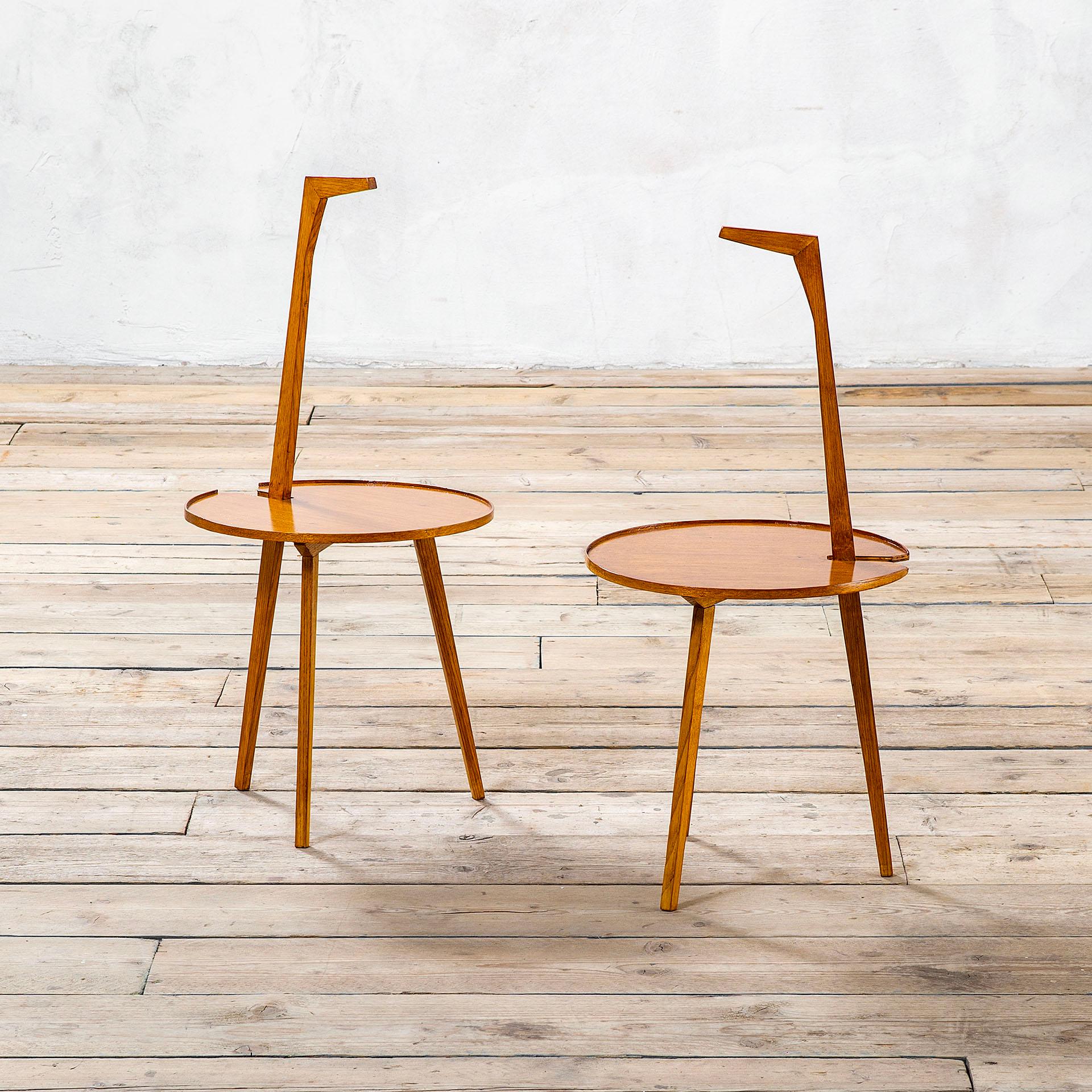 Un design iconique au goût raffiné et essentiel qui, sous sa forme ludique, évoque un sentiment rassurant de familiarité. Franco Albini a créé la table en réduisant sa structure à quelques éléments simples : les trois pieds porteurs élancés, le
