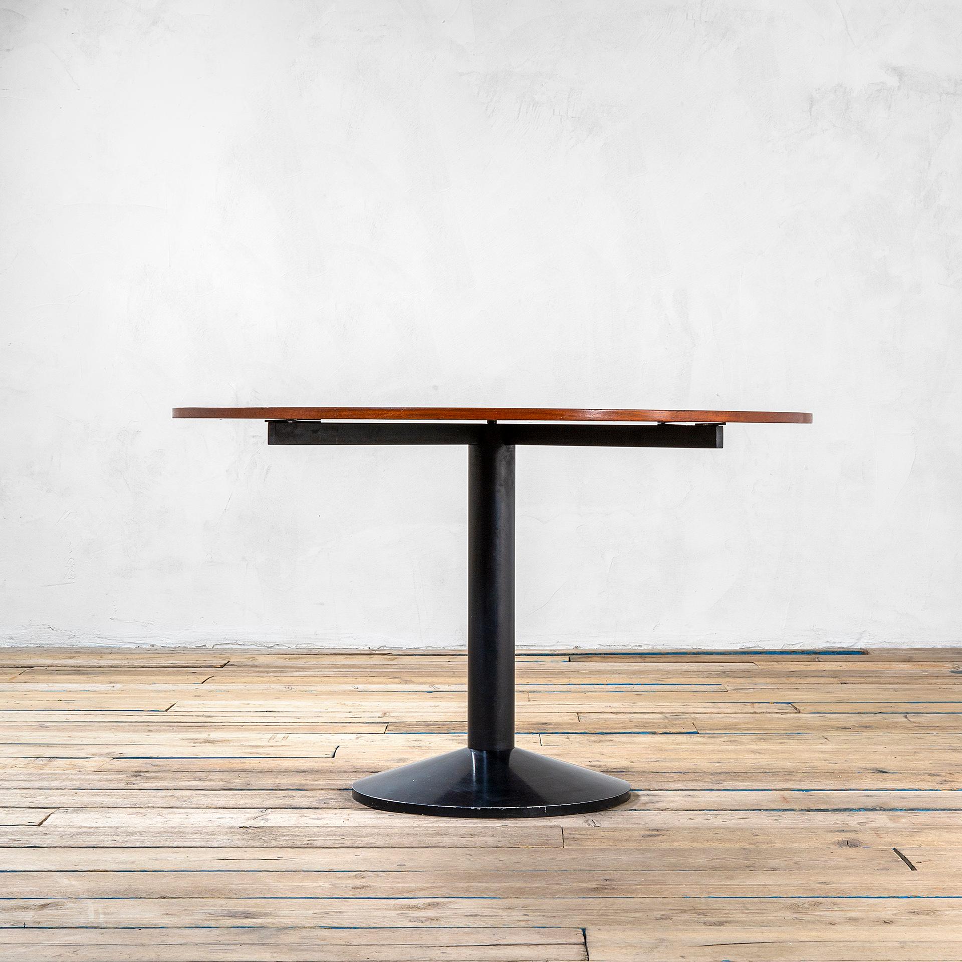 Italian 20th Century Franco Albini Table mod TL30 in Wood and Metal for Poggi, 50s