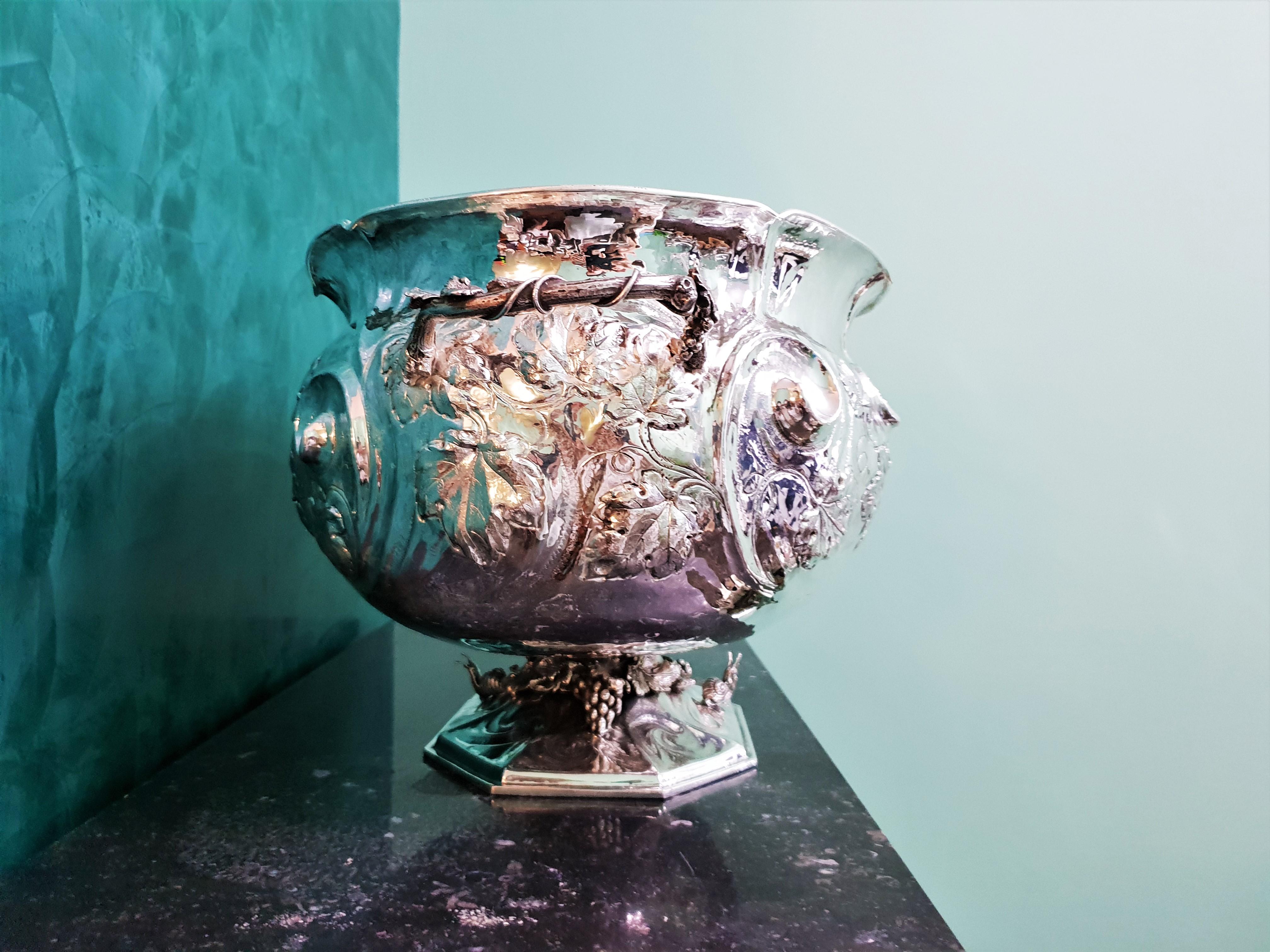 20th Century Fratelli Ponzone Rococo Engraved Silver Centerpiece, 1930s For Sale 4