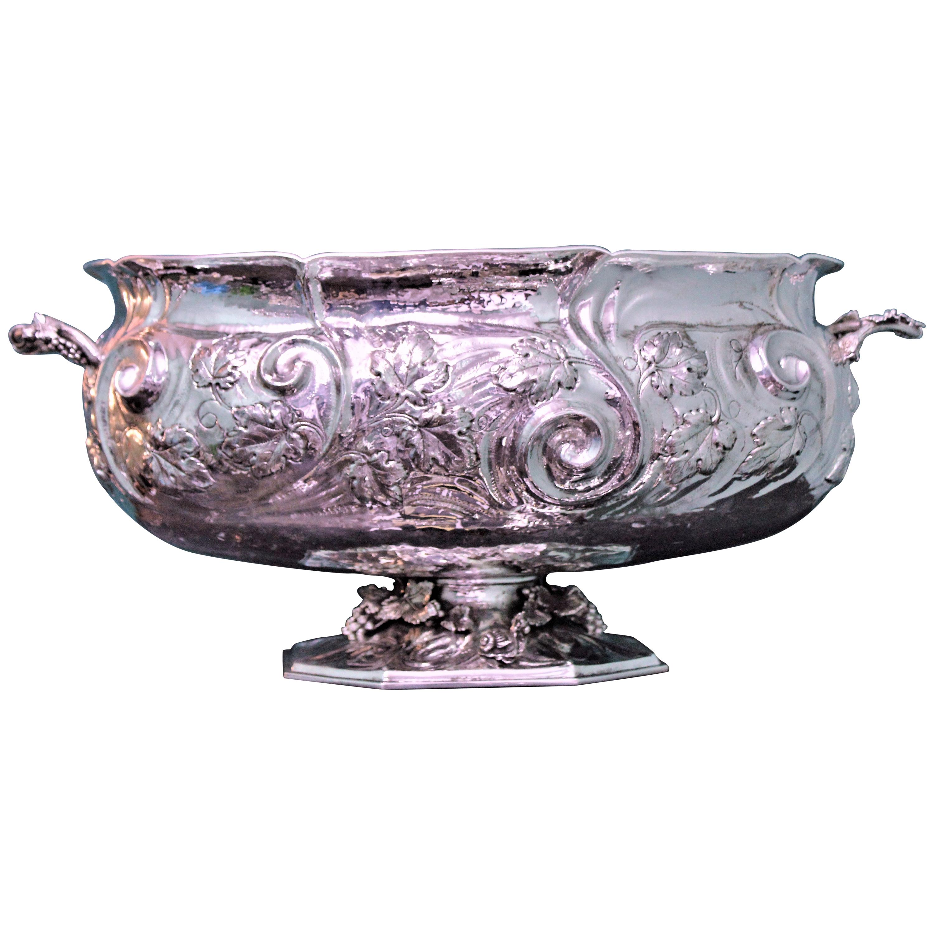 20th Century Fratelli Ponzone Rococo Engraved Silver Centerpiece, 1930s For Sale