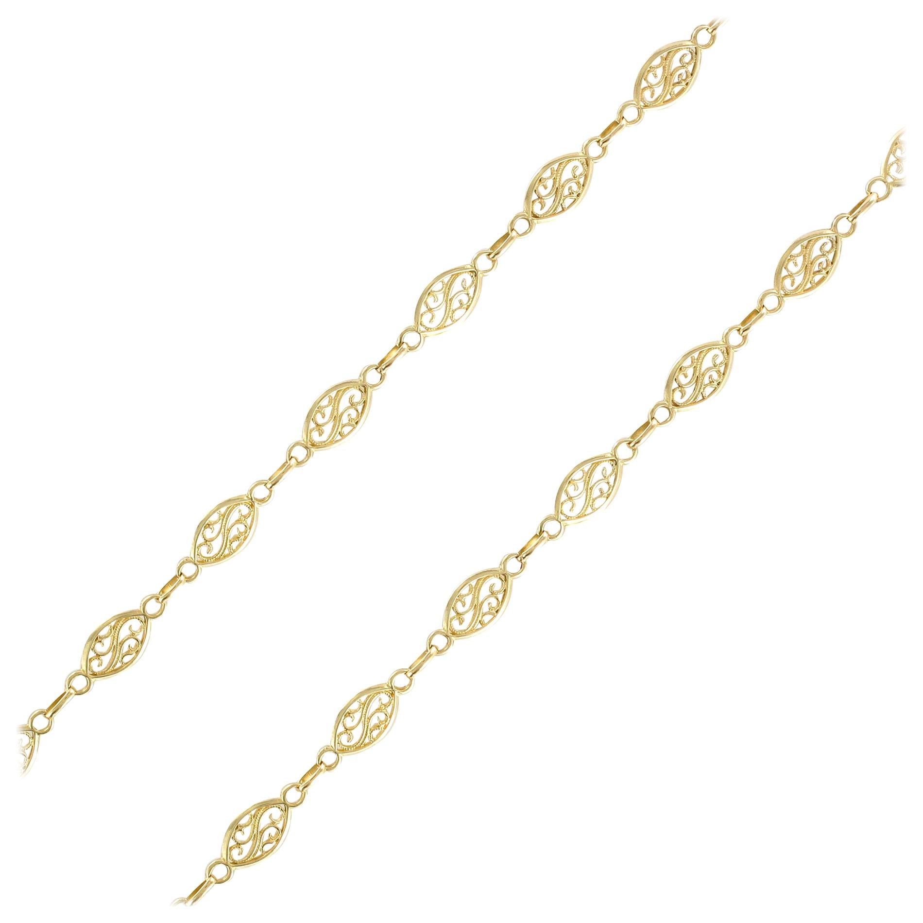 20th Century French 18 Karat Yellow Gold Filigree Shuttle Chain Necklace