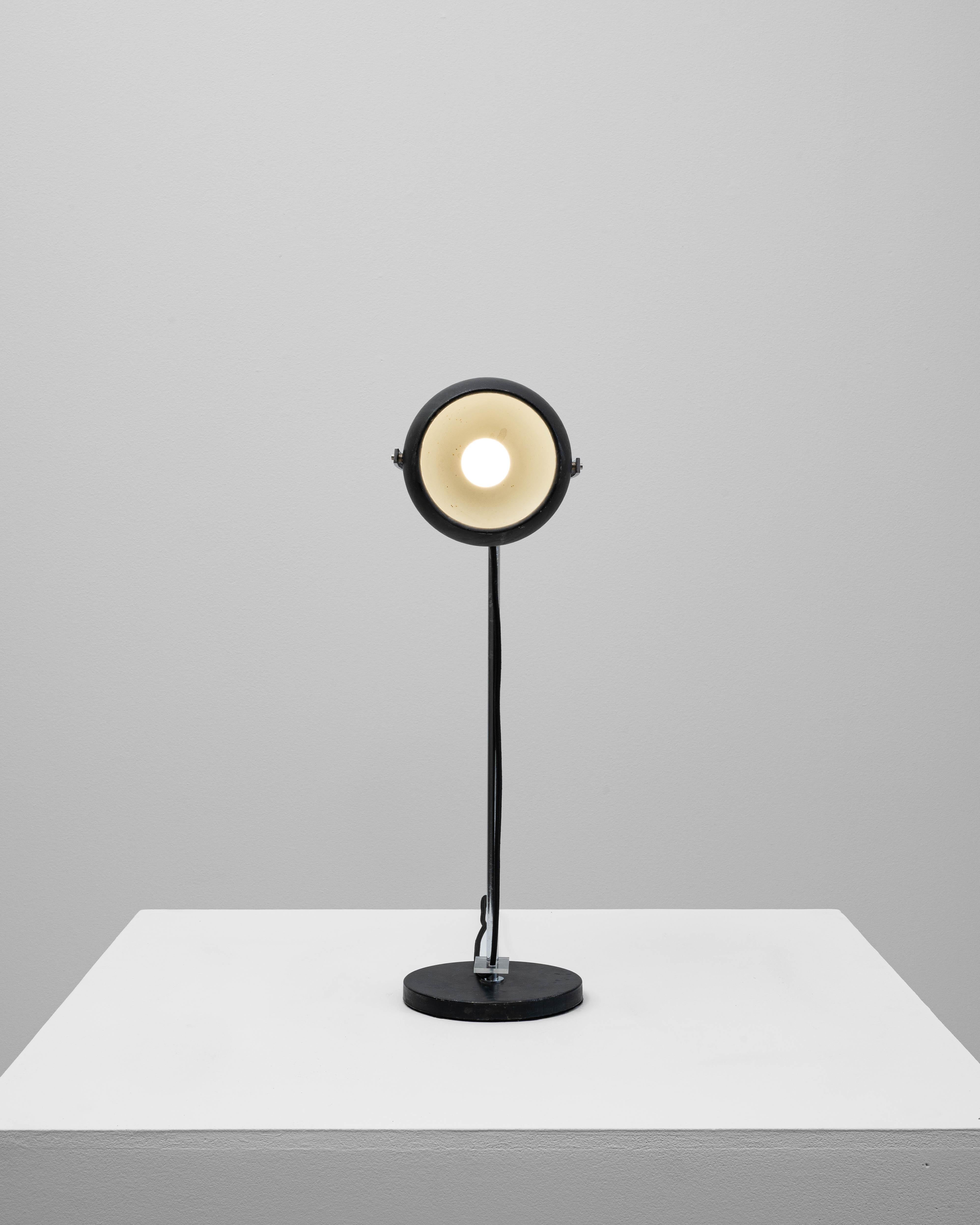 Français Lampe à poser en métal ajustable du 20e siècle en vente