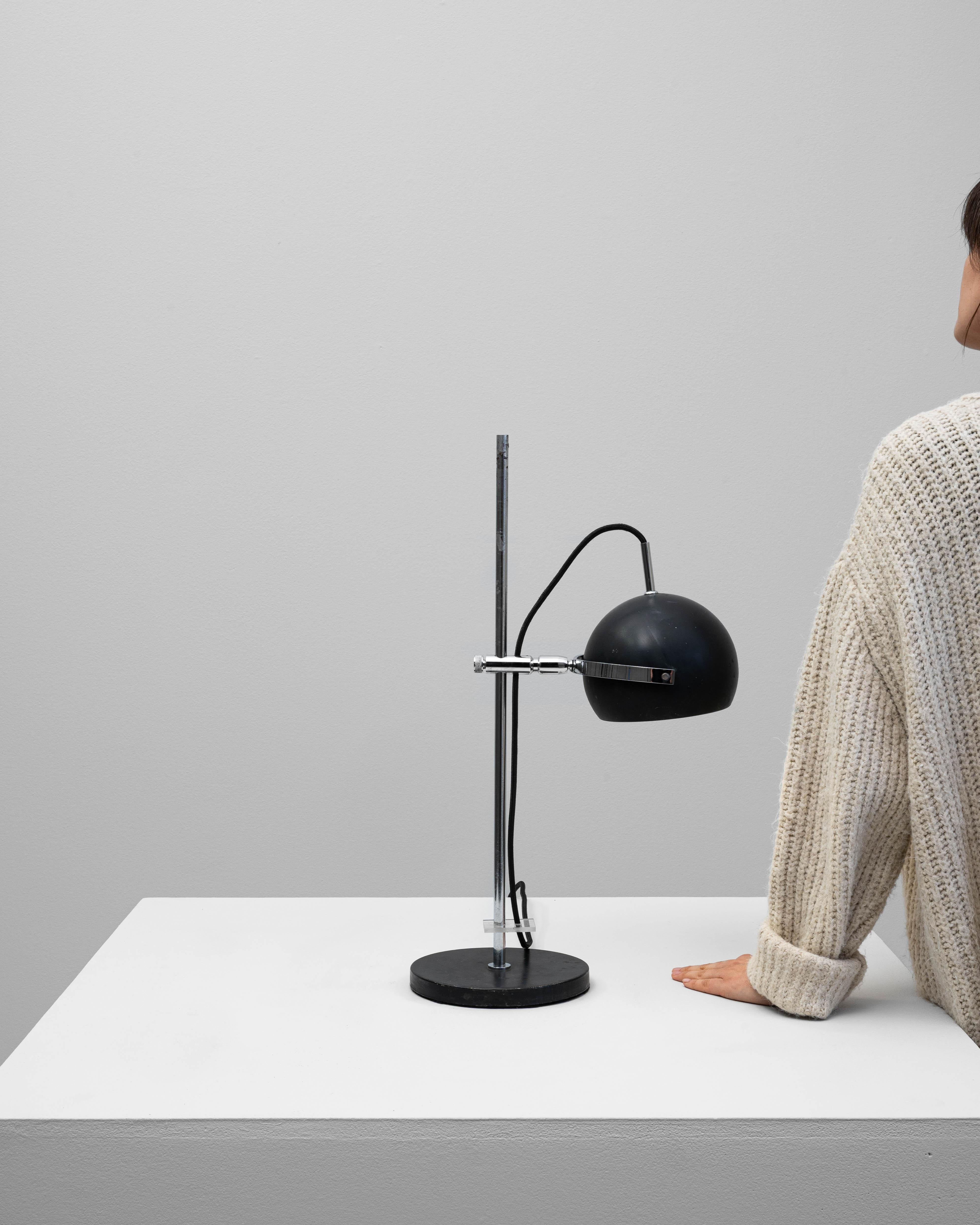 Lampe à poser en métal ajustable du 20e siècle en vente 2