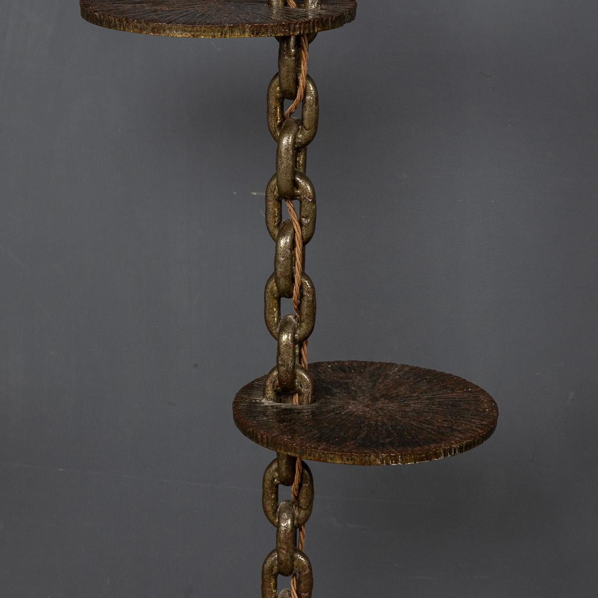 Lámpara de pie francesa del siglo XX con cadena de ancla y estantes, c.1930 en venta 6