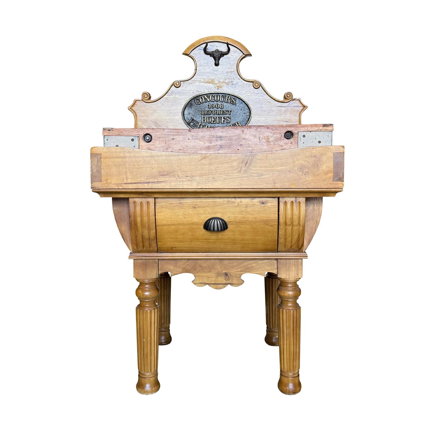 20th Century French Antique Crowned Beechwood Butcher Block Table In Good Condition For Sale In West Palm Beach, FL