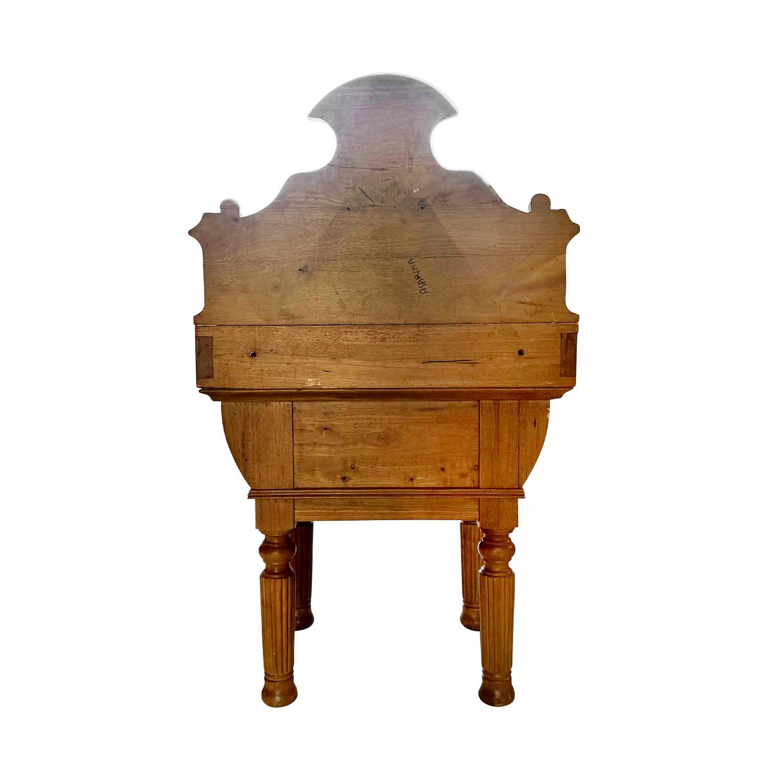 20th Century French Antique Crowned Beechwood Butcher Block Table For Sale 5