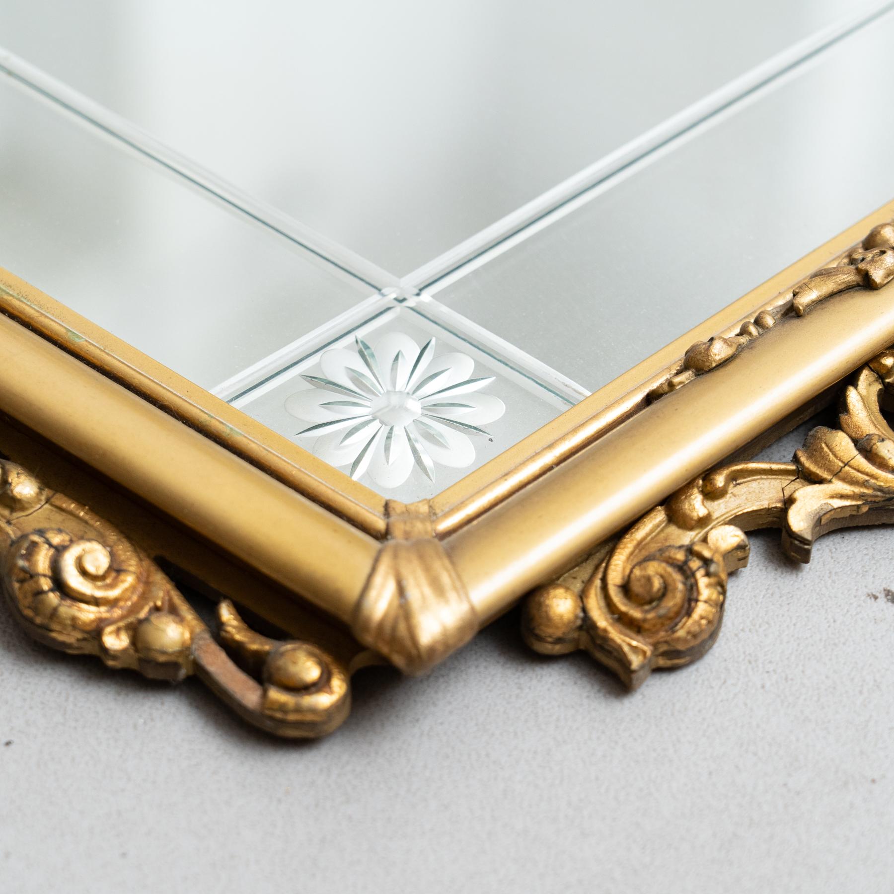 Miroir à cornes d'or Antique Mirror du 20ème siècle : Elegance Timeless en vente 4