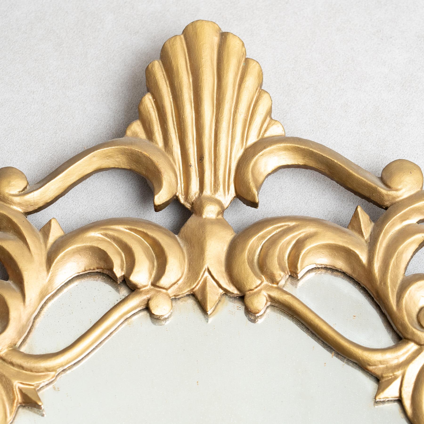 Miroir à cornes d'or Antique Mirror du 20ème siècle : Elegance Timeless Bon état - En vente à Barcelona, ES