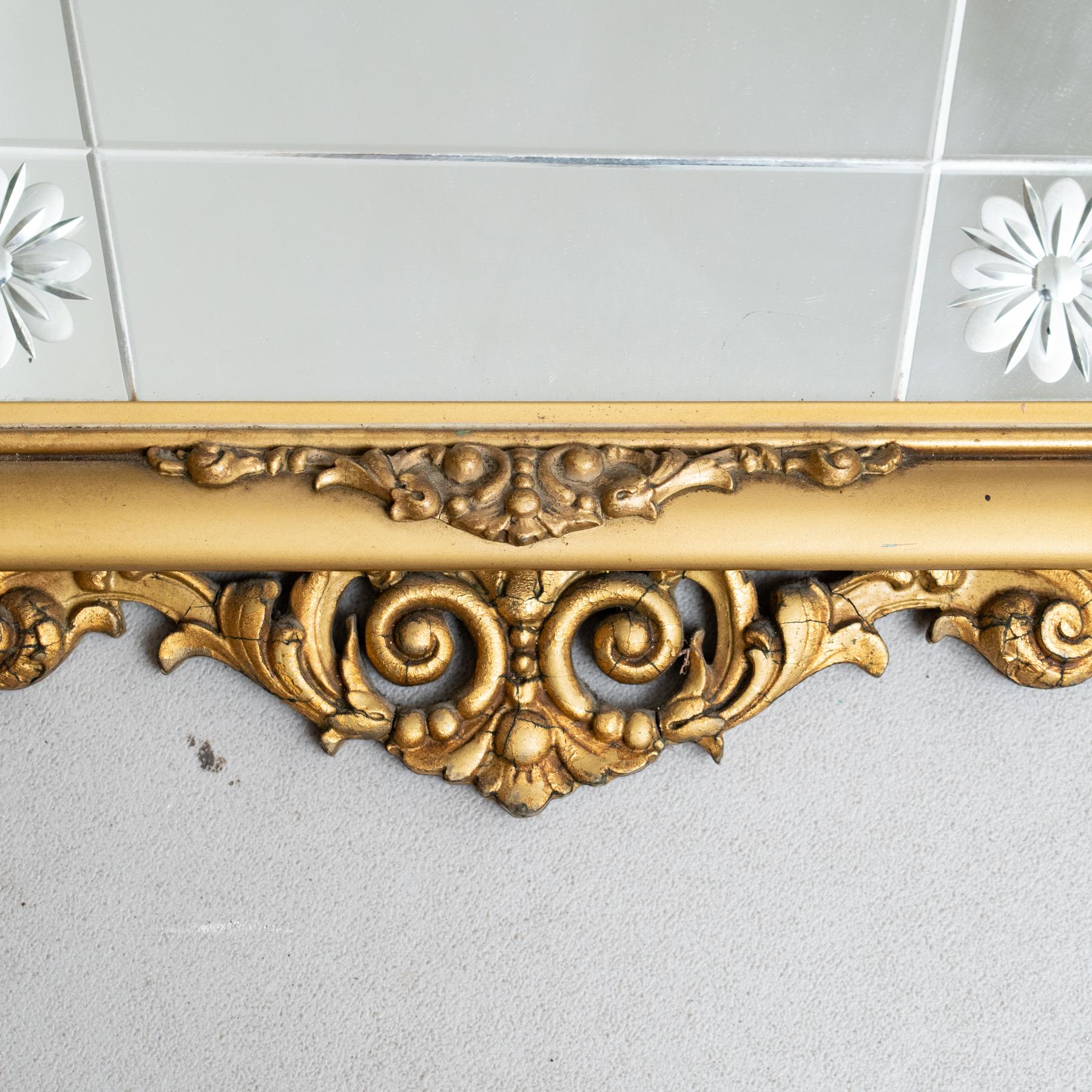 Miroir à cornes d'or Antique Mirror du 20ème siècle : Elegance Timeless en vente 1