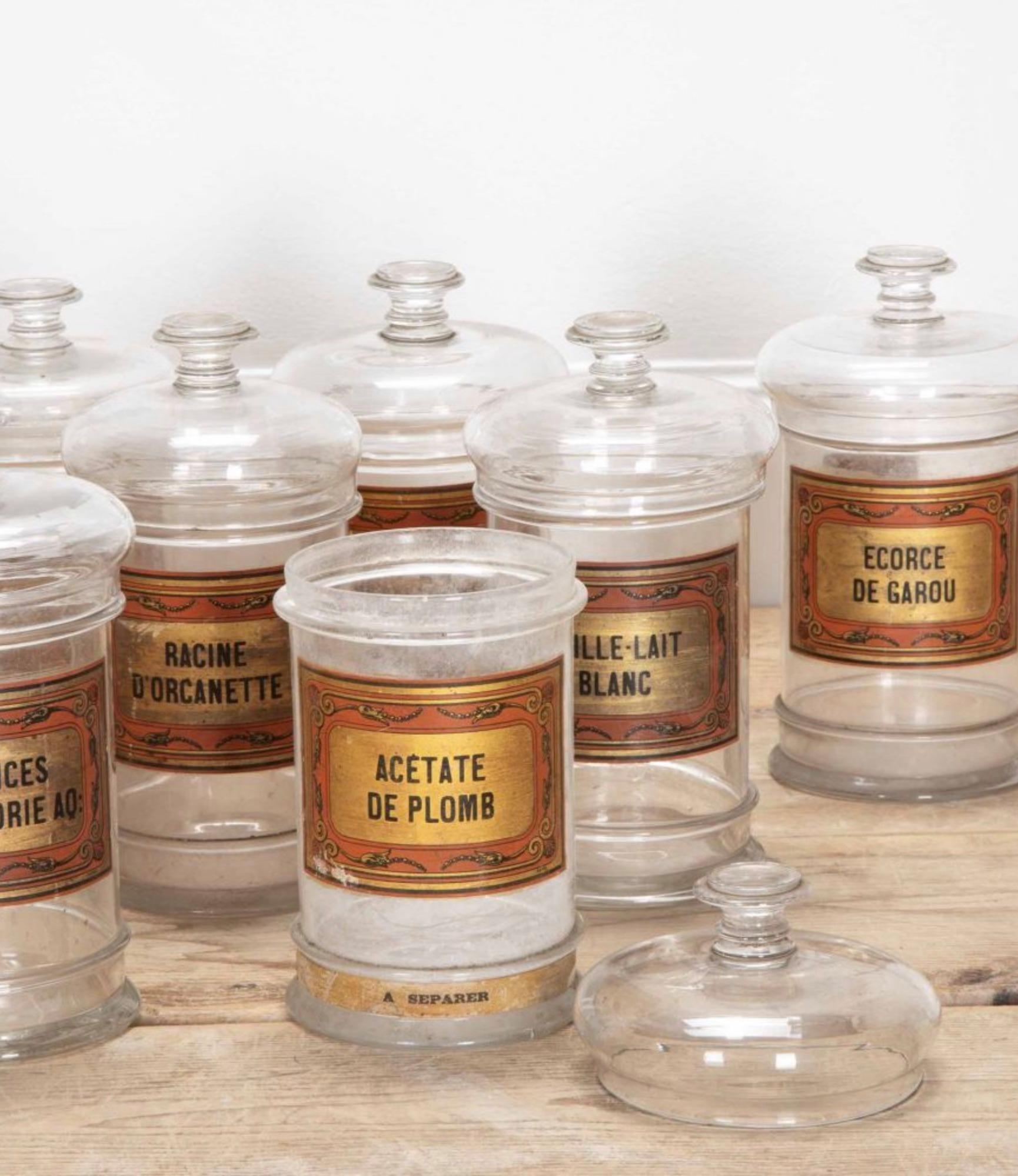 Französische Apotheker-Gefäße des 20. (Glas)