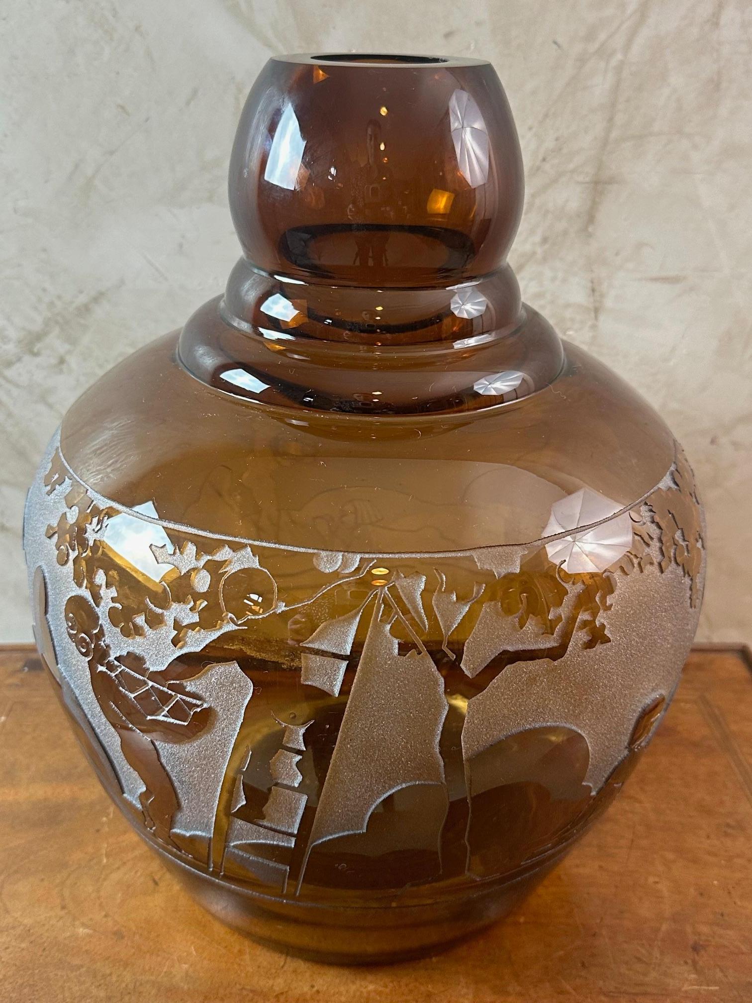20th Century French Art Deco Amber Glass Vase, 1930s For Sale 1