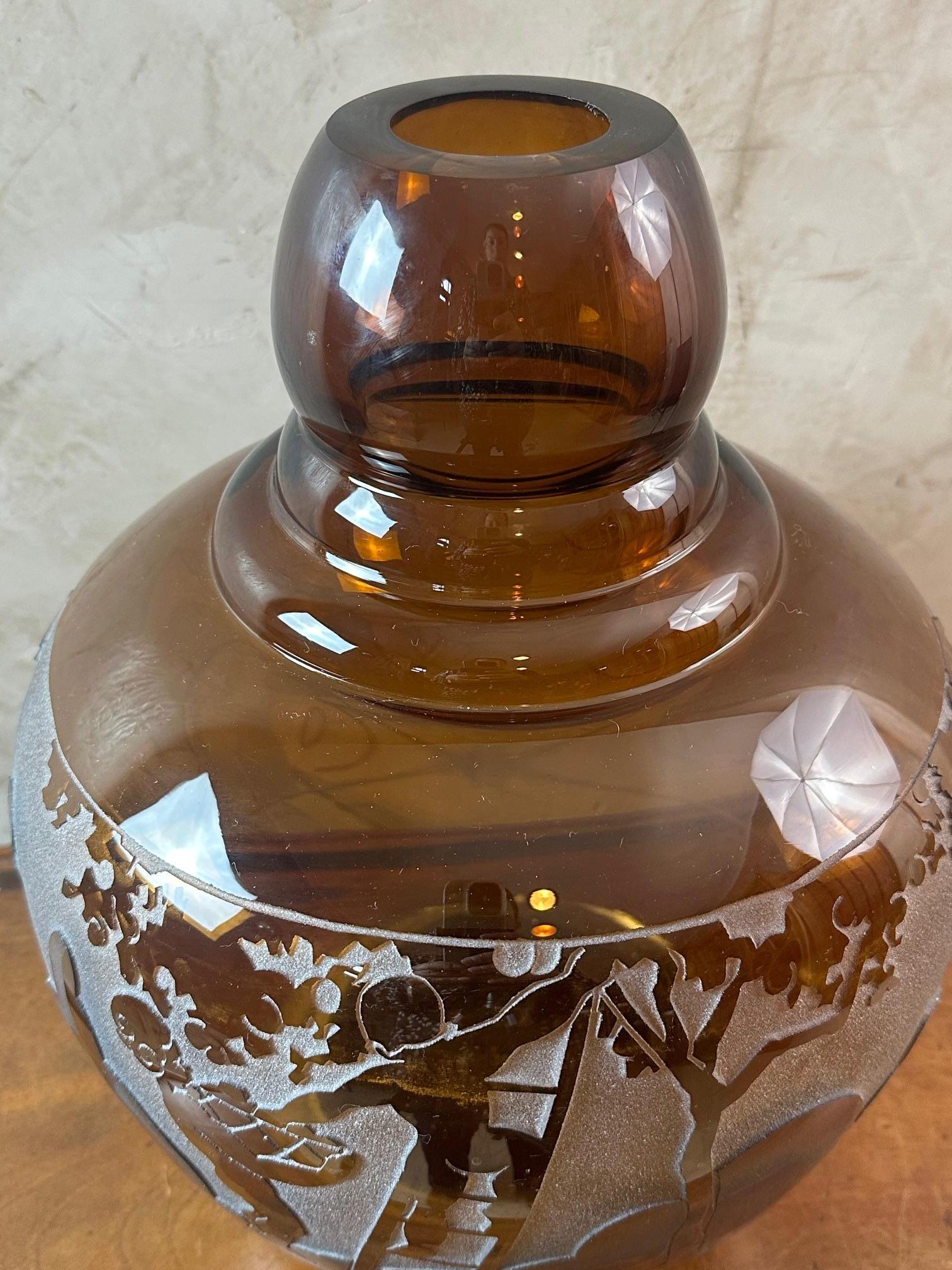 20th Century French Art Deco Amber Glass Vase, 1930s For Sale 2