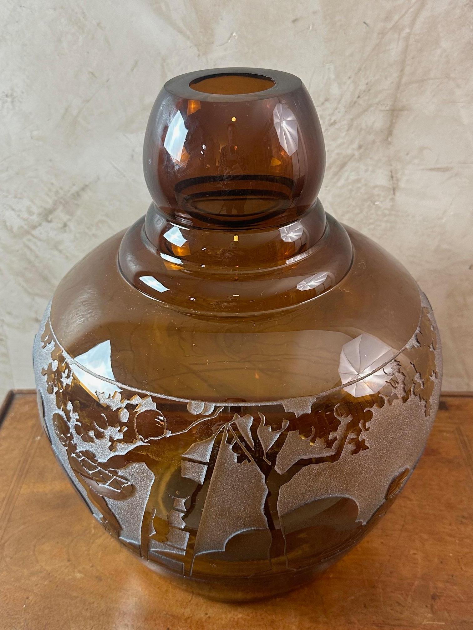 20th Century French Art Deco Amber Glass Vase, 1930s For Sale 3