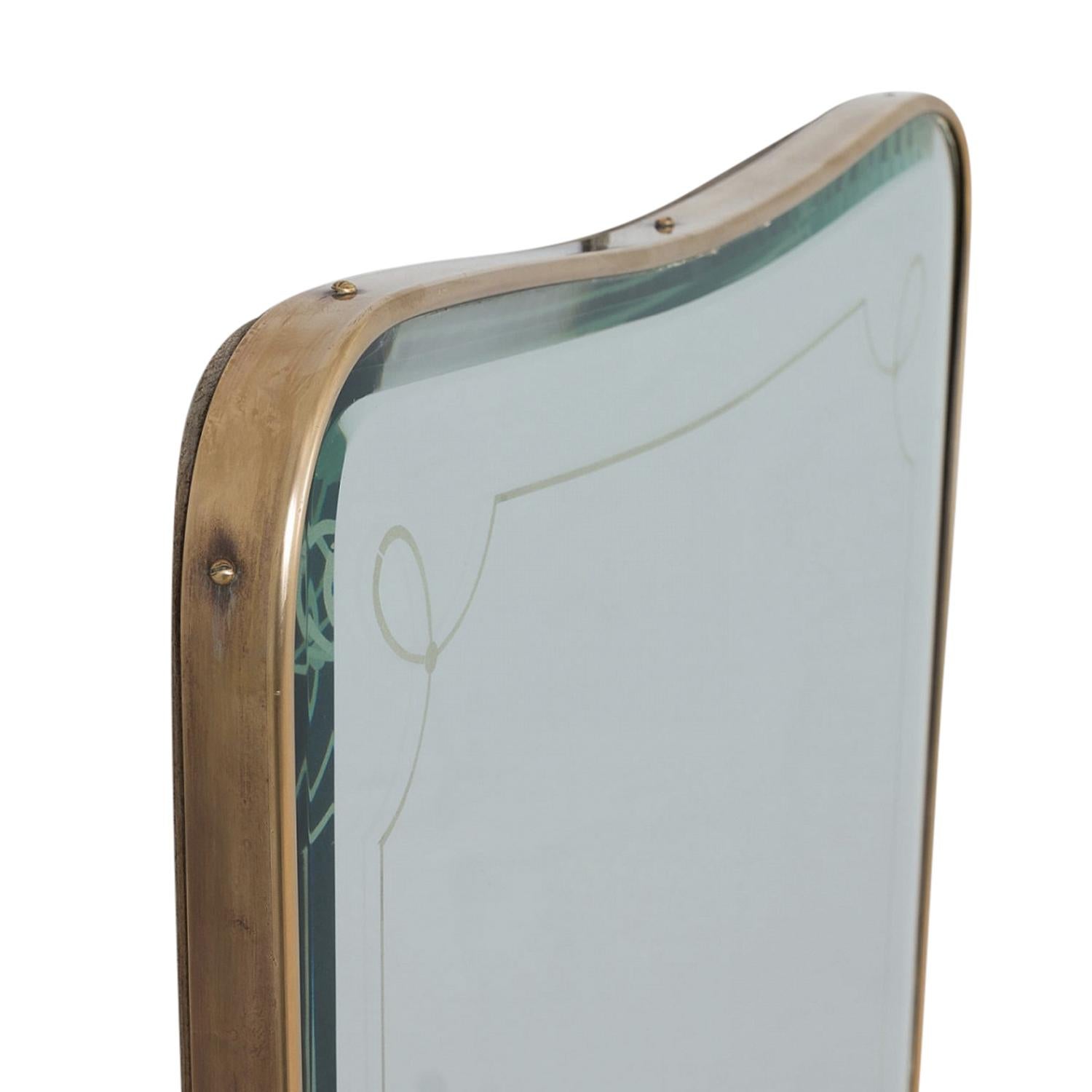 20th Century French Art Deco Asymmetrical Brass Wall Glass Mirror, Vintage Décor In Good Condition For Sale In West Palm Beach, FL