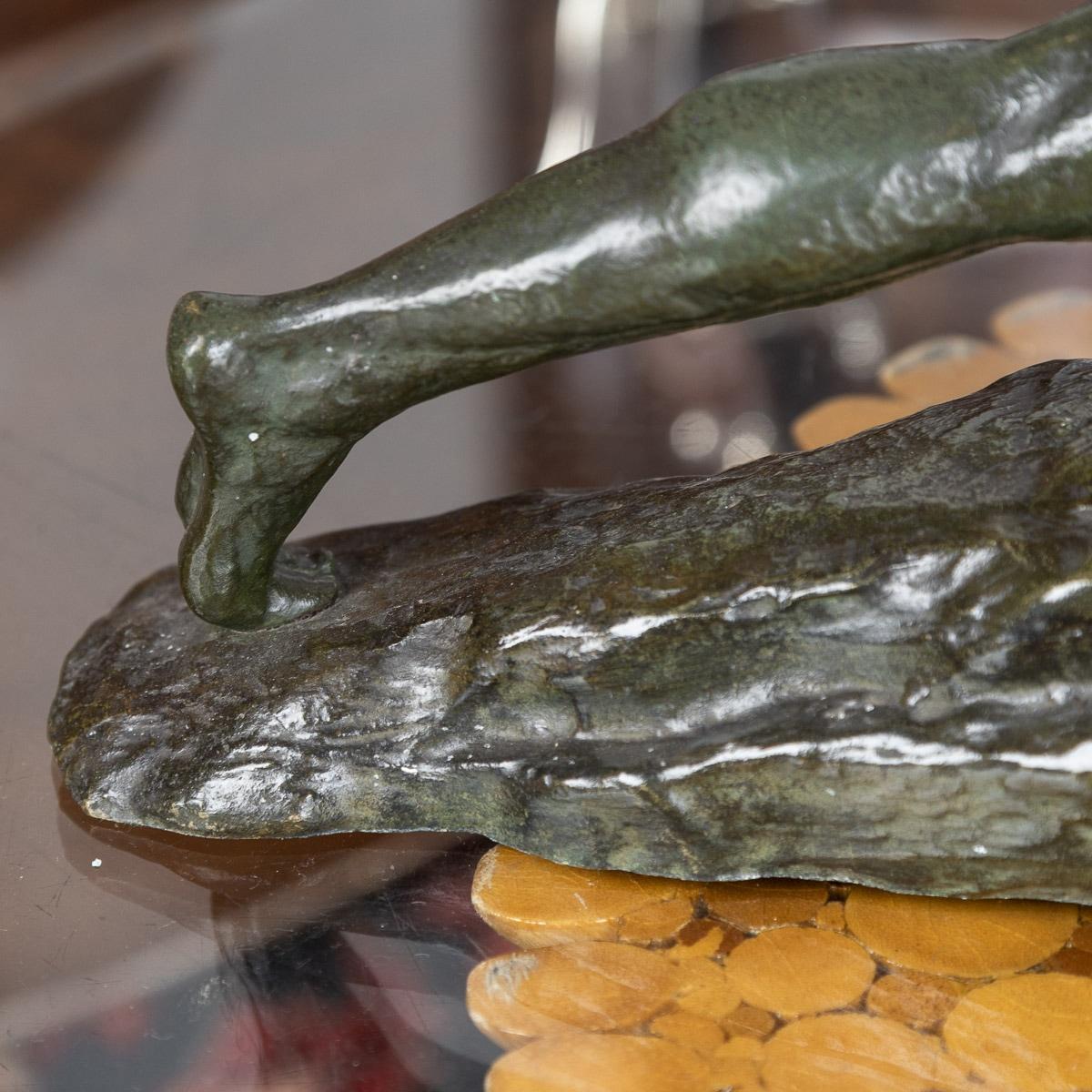 Französische Art-Déco-Jägerfigur aus Bronze des 20. Jahrhunderts, Pierre Le Faguays, um 1930 im Angebot 11
