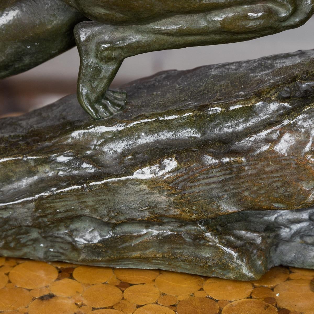 Französische Art-Déco-Jägerfigur aus Bronze des 20. Jahrhunderts, Pierre Le Faguays, um 1930 im Angebot 4