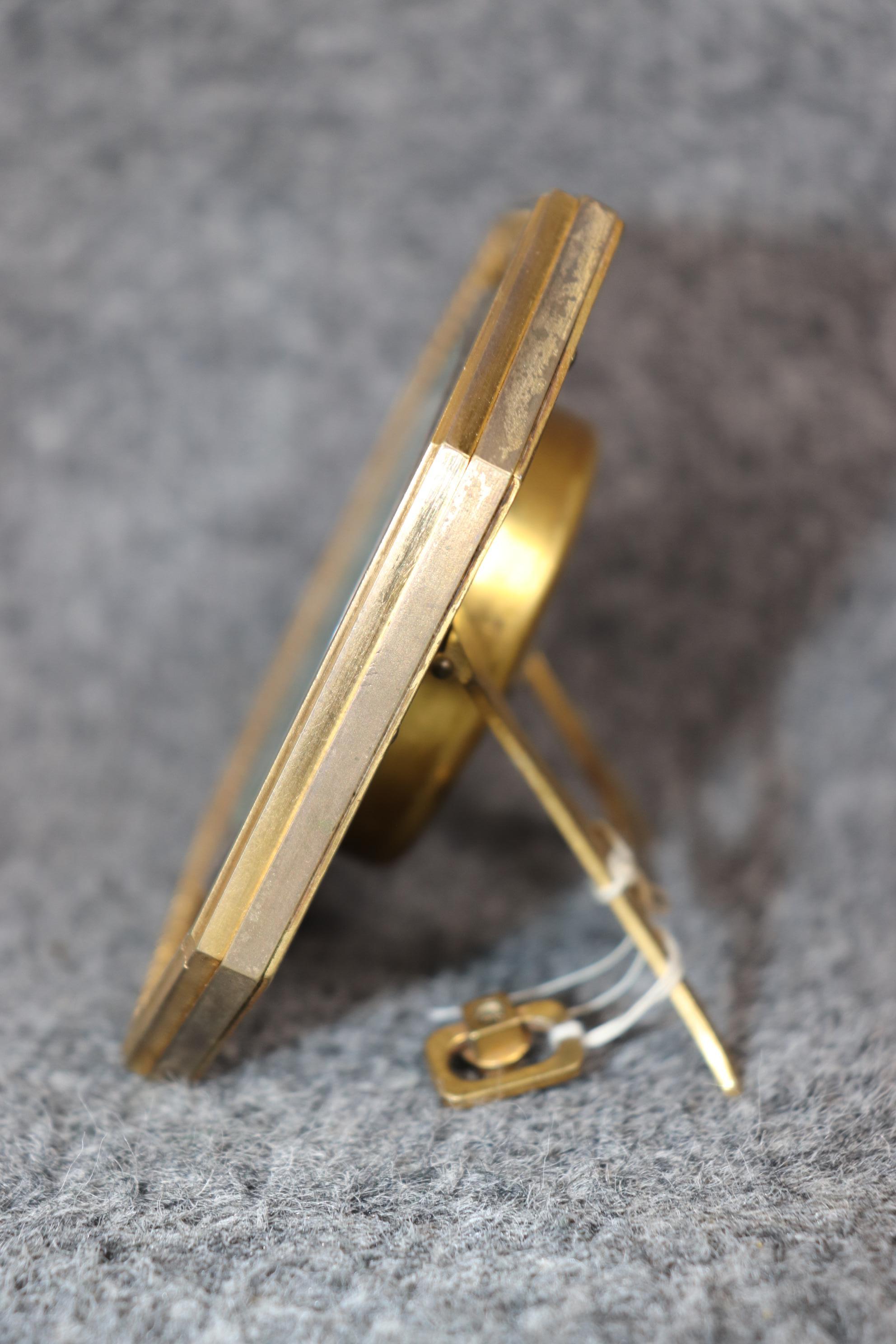 20th Century French Art Deco Bronze Ormolu Desk Clock In Good Condition For Sale In Swedesboro, NJ