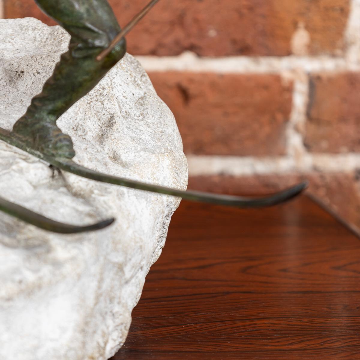 Sciatori in bronzo Art Deco del XX secolo su base in Stone bianca, A. David c.1920 8