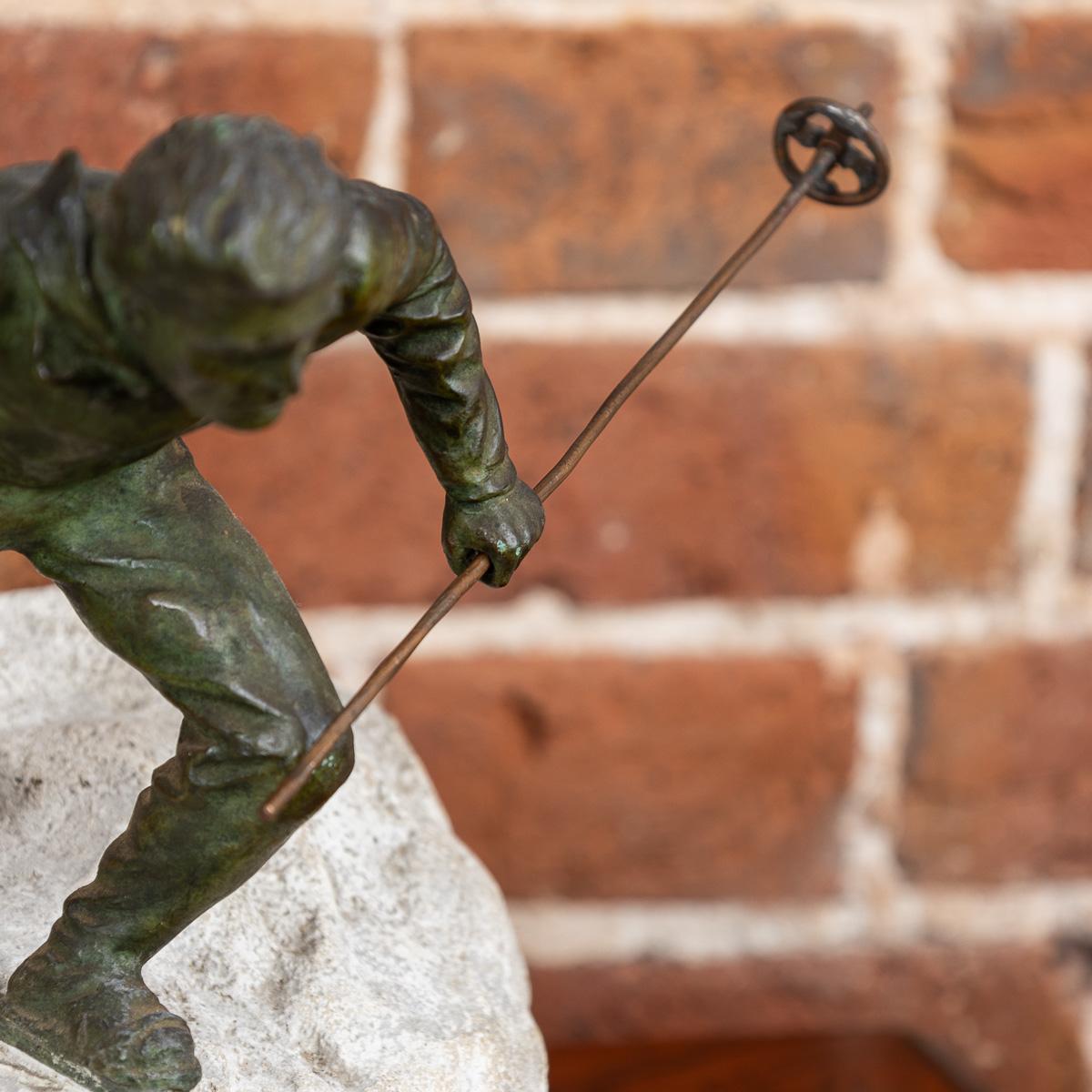 Sciatori in bronzo Art Deco del XX secolo su base in Stone bianca, A. David c.1920 9