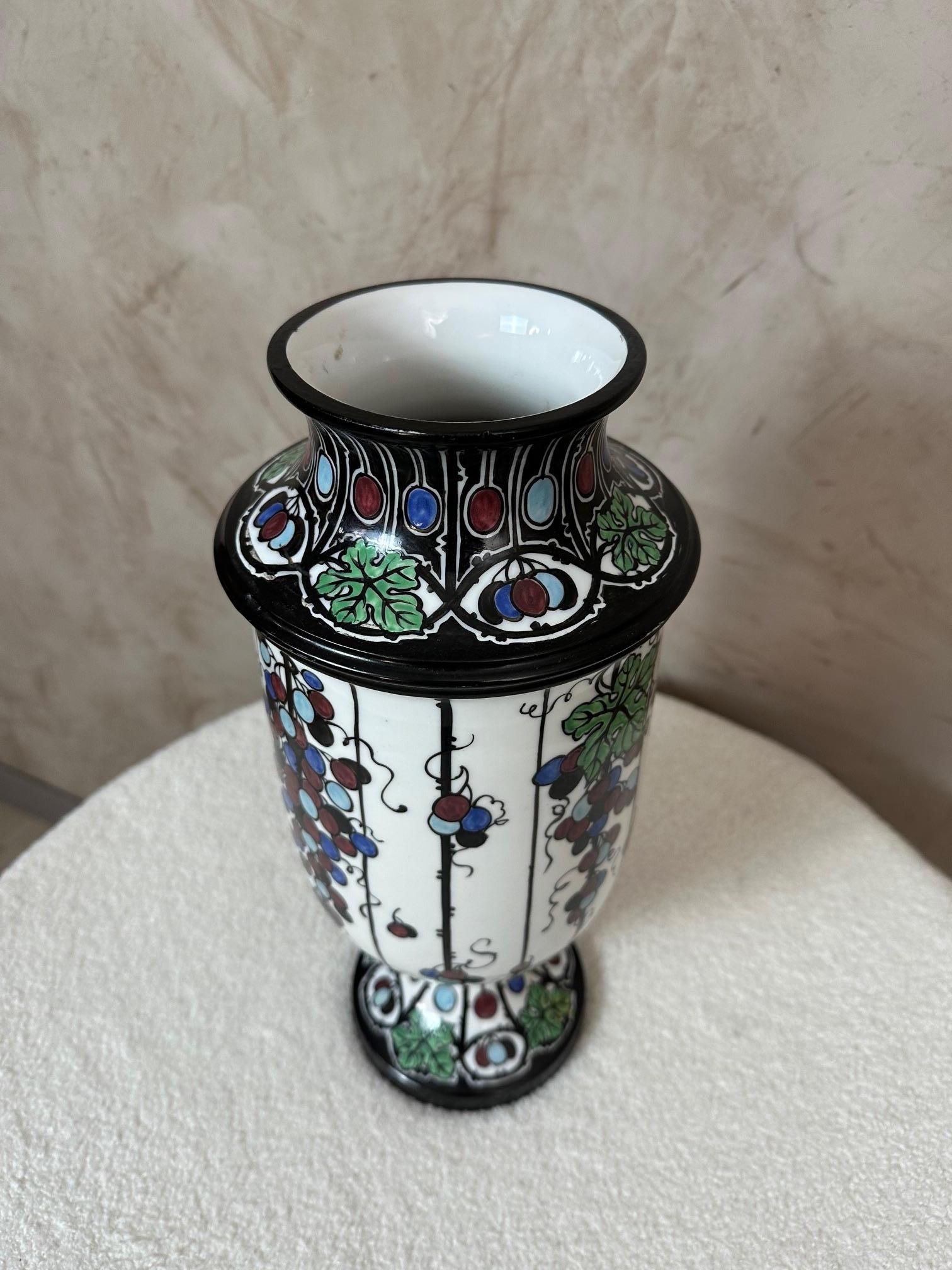 Milieu du XXe siècle Vase en céramique Art déco français du 20e siècle, années 1930 en vente