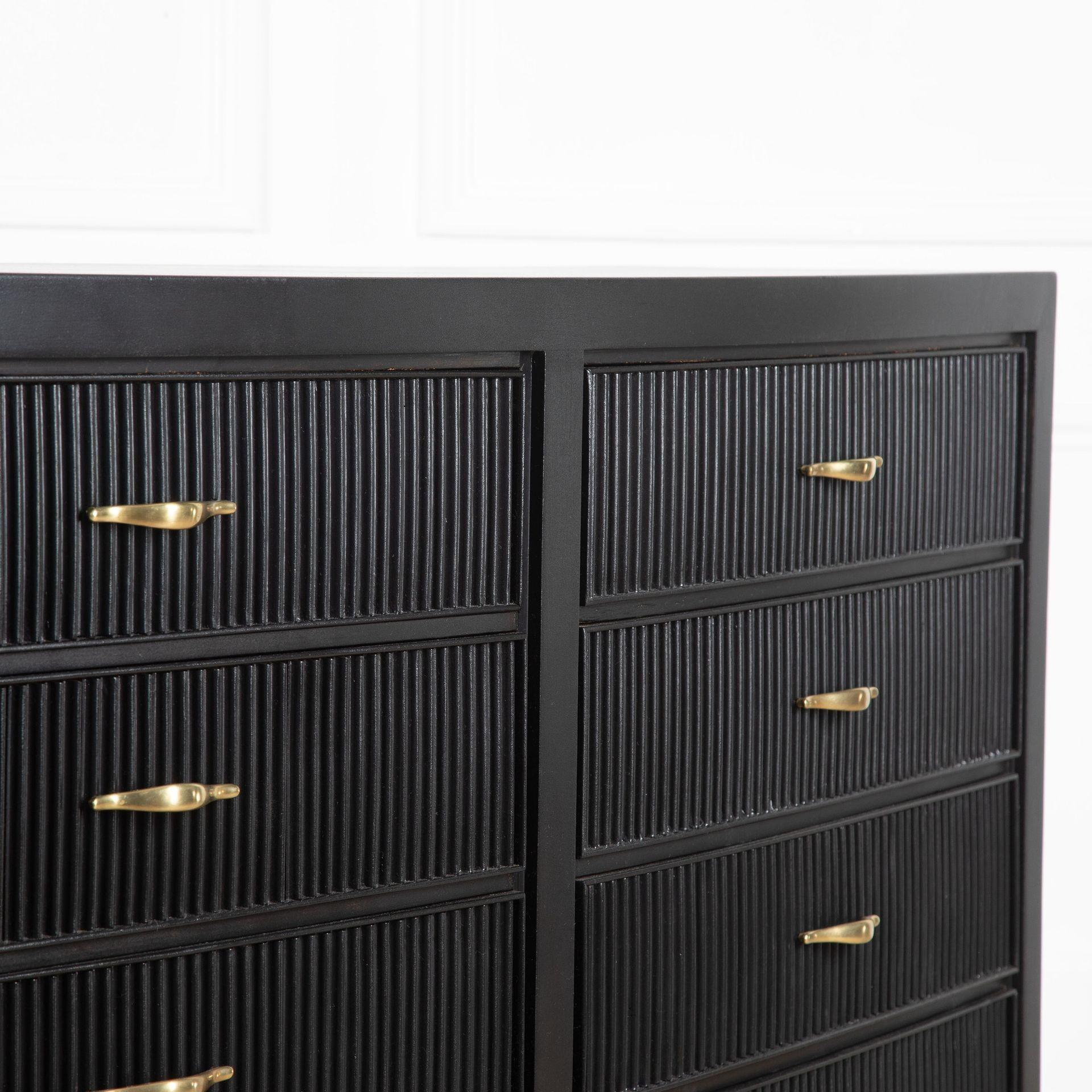 Französische Art Deco Kommode des 20. Jahrhunderts im Angebot 7