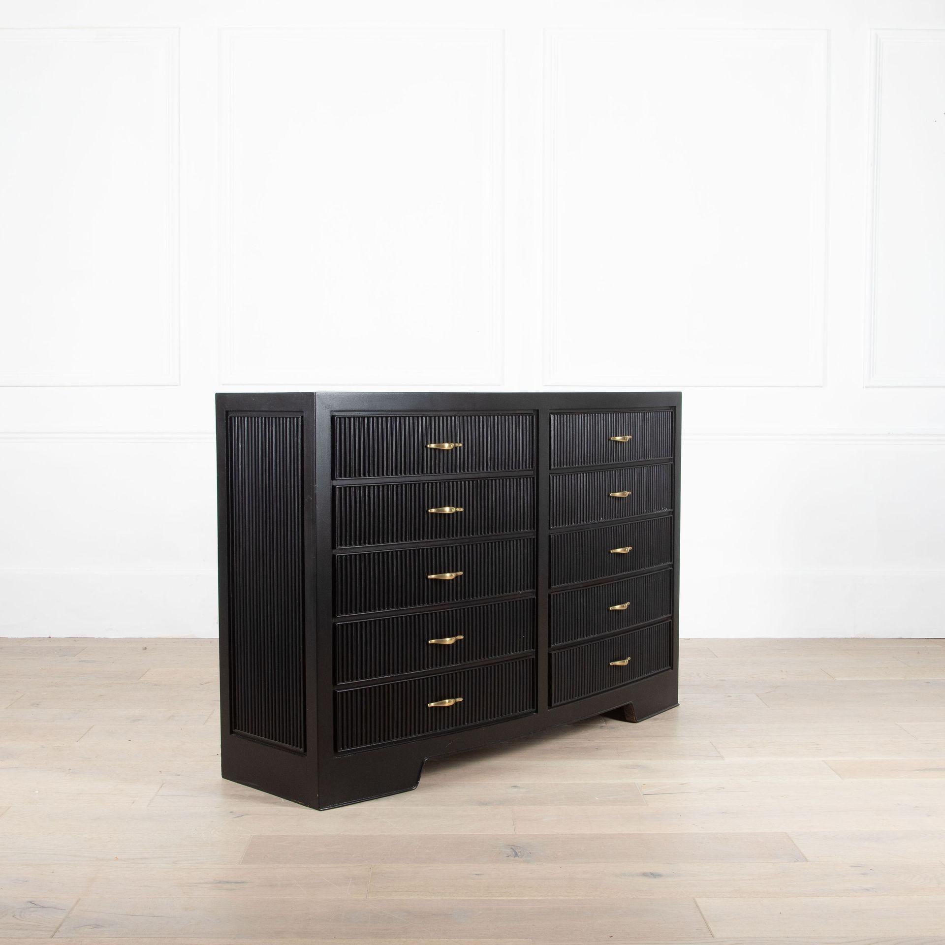 Französische Art Deco Kommode des 20. Jahrhunderts (Art déco) im Angebot